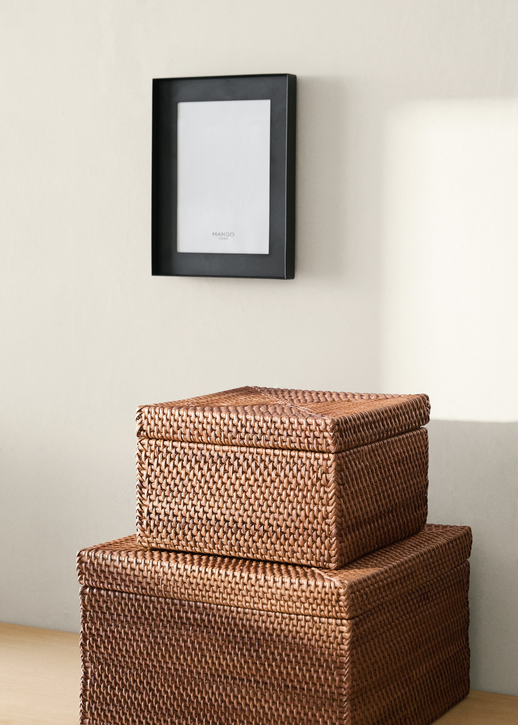 Small thin rattan box - General plane