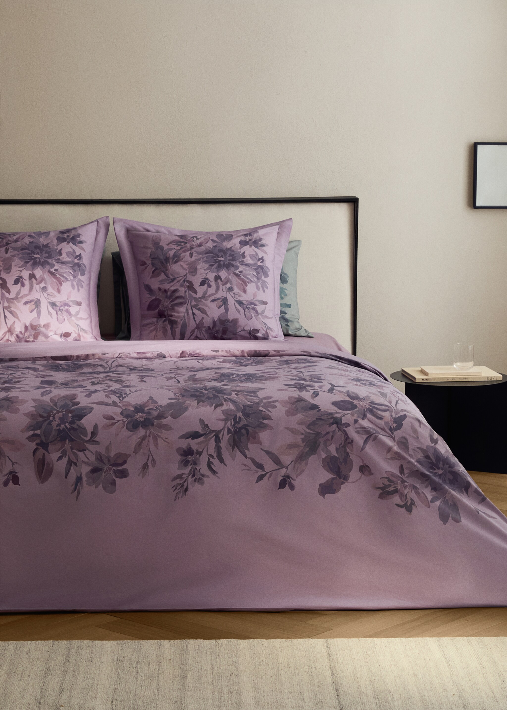 Navlaka za poplun od pamučnog perkala s cvjetnim uzorkom za krevet od 180/200 cm - Opći prikaz, Boja šljive. Ref: 17001637-00.