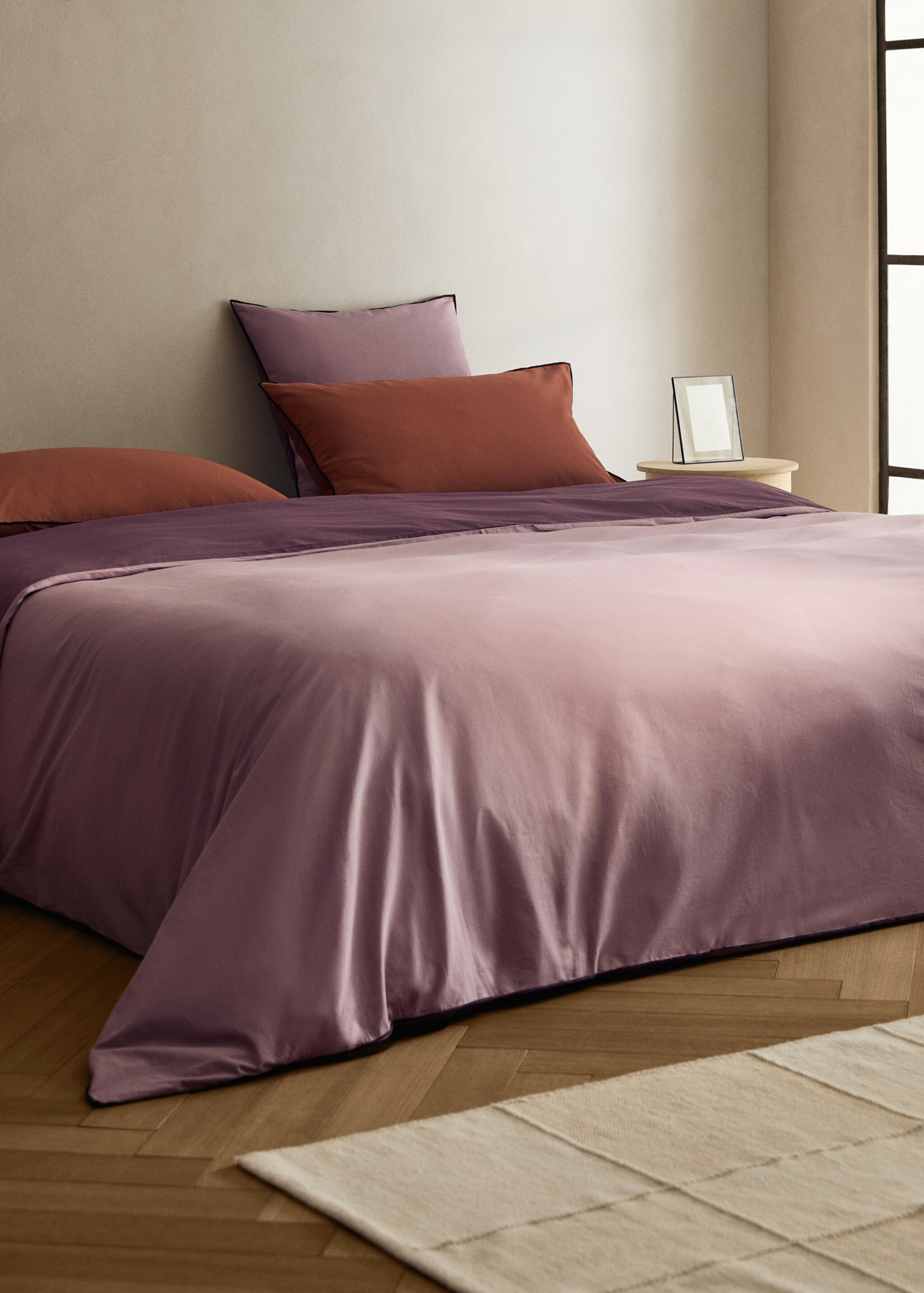 Copripiumino percalle di cotone 200 fili overlock contrasto letto 200 cm - Piano generale, Prugna. Ref: 17001654-00.