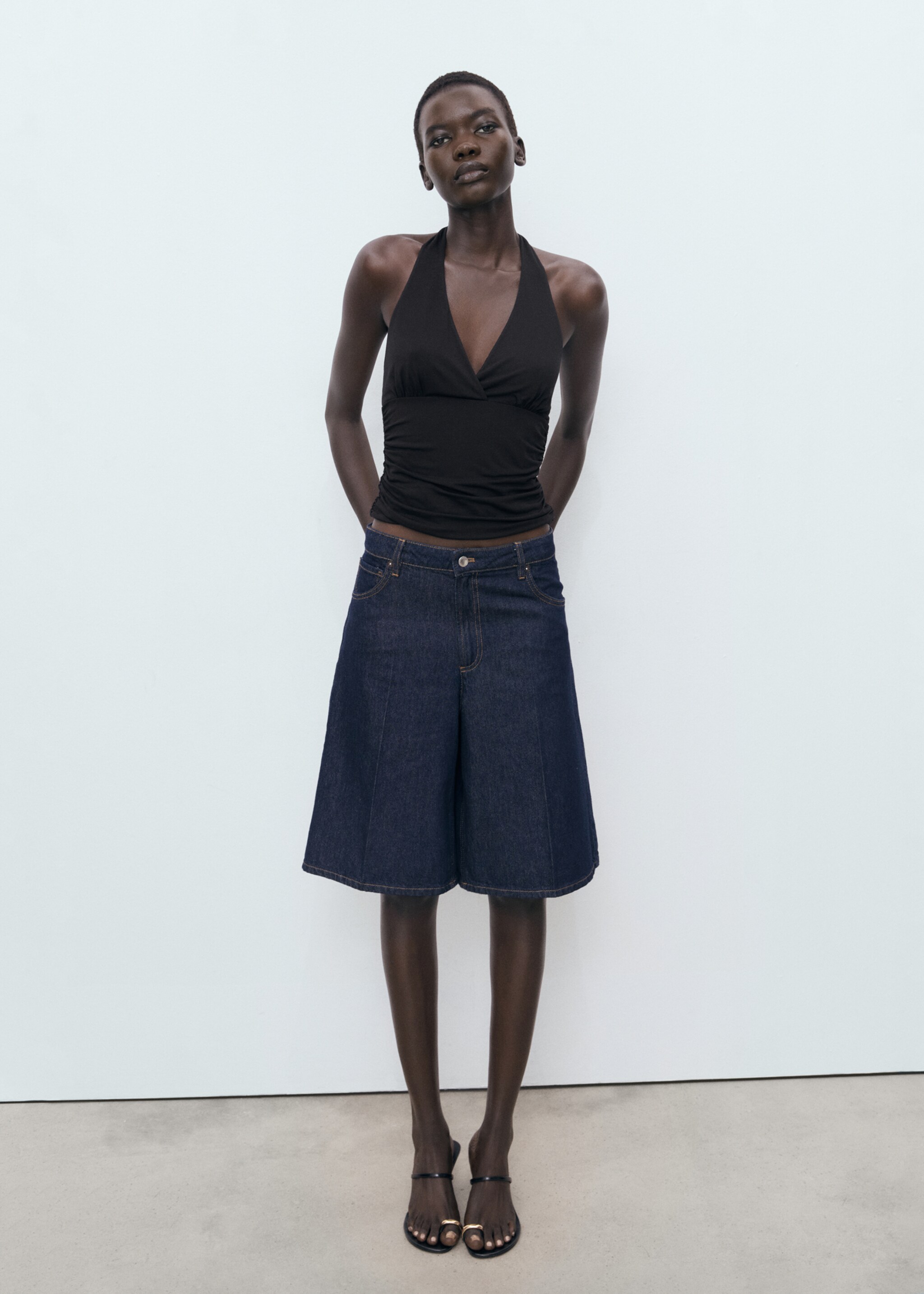 V-neck top with open back - General plane