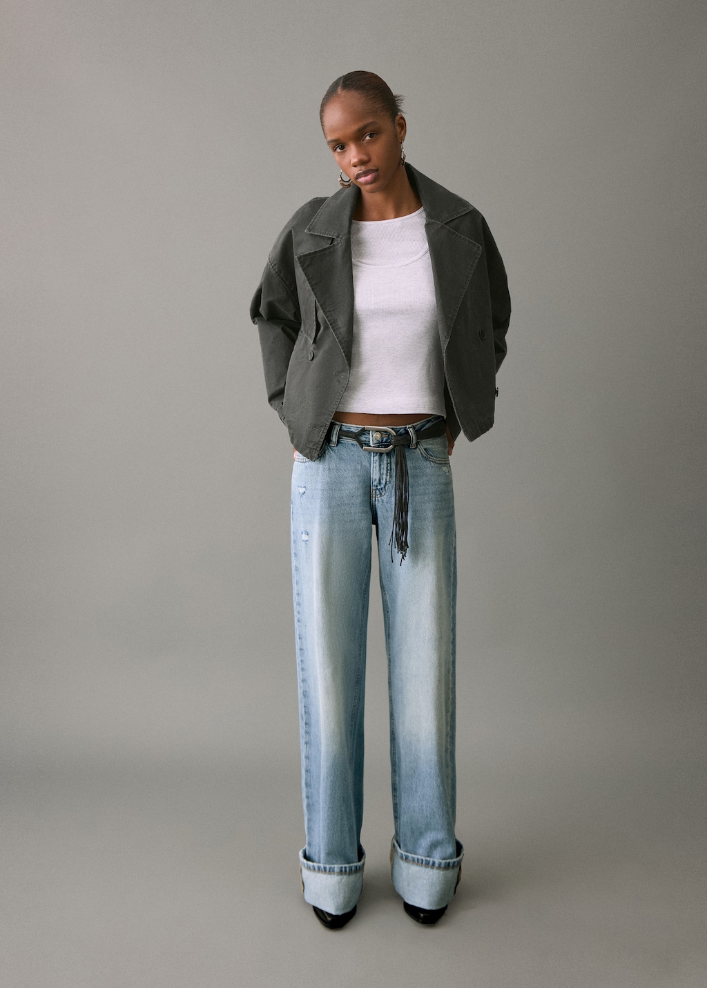 Wide leg jeans with turned-up hem
