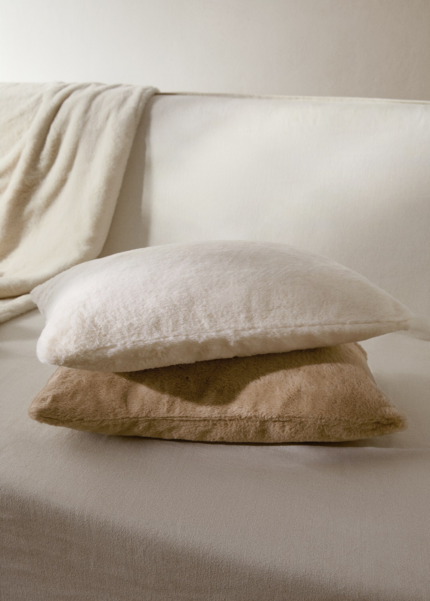 Housse de coussin effet fourrure 30x50 cm - Plan général