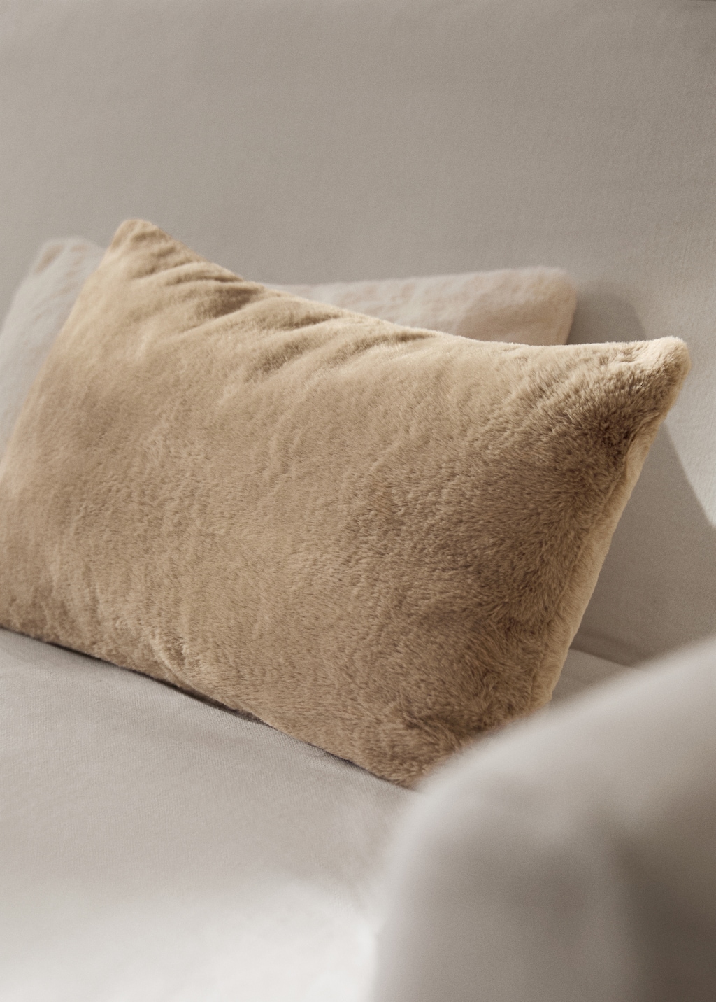 Faux-fur textured cushion cover 30x50 cm