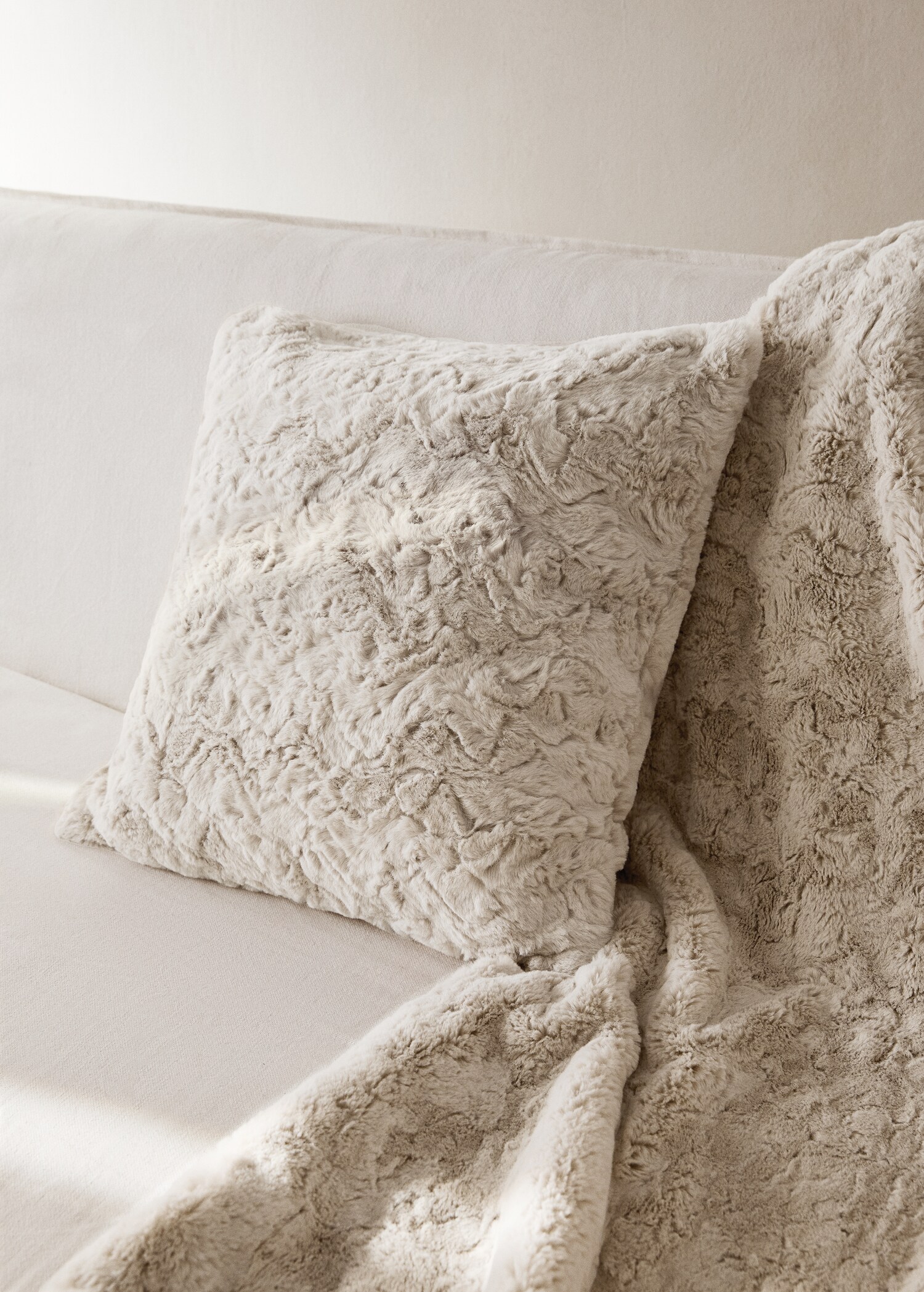 Housse de coussin effet fourrure texturée 50x50 cm - Plan général
