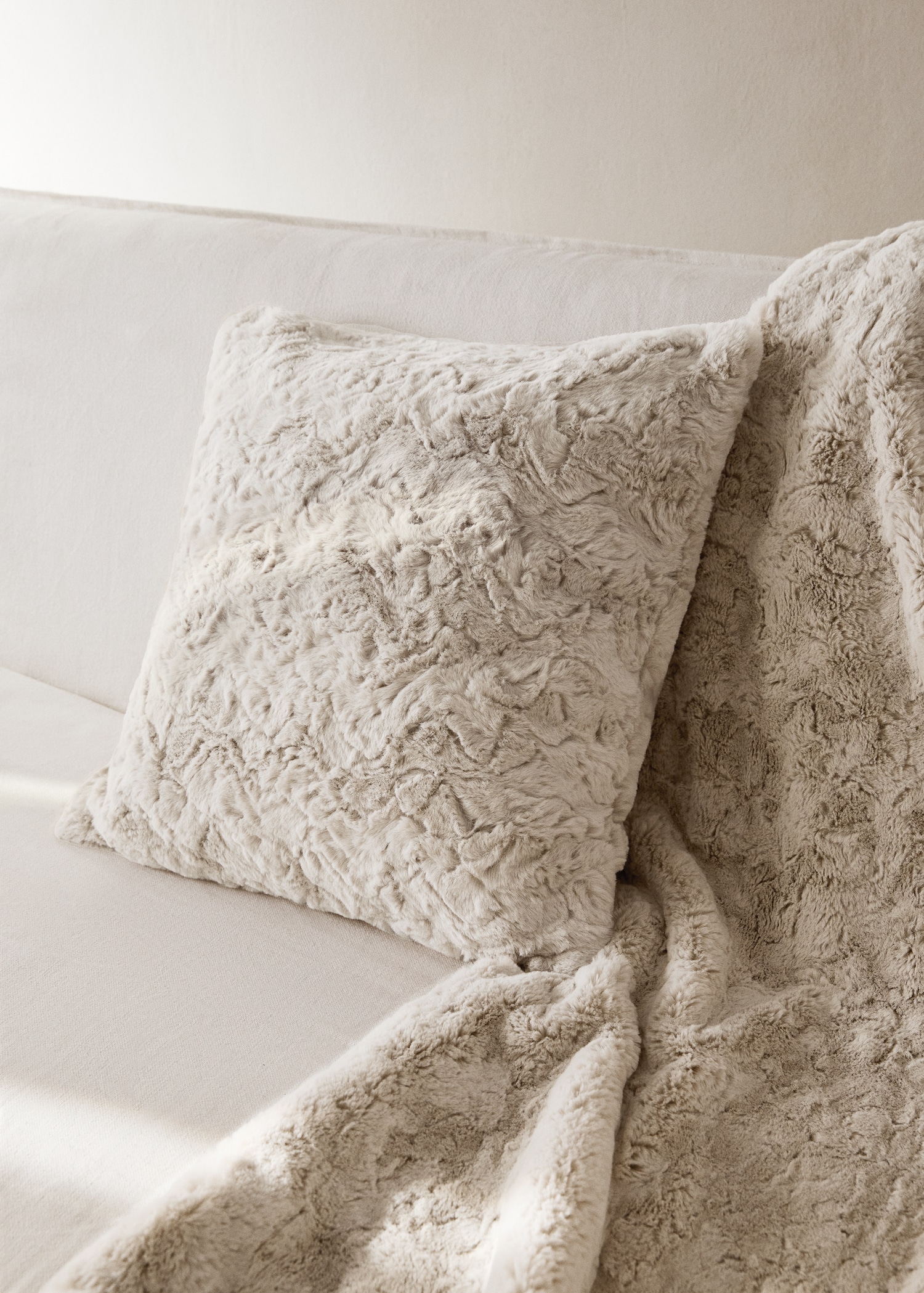 Copricuscino In Velluto Con ZiP Con Ponpon – Preziosa Home - Foto 4