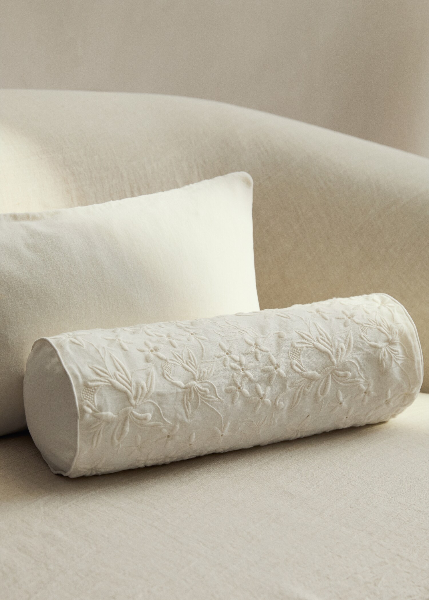 Embroidered linen cotton cushion cover 15x45 cm - General plane