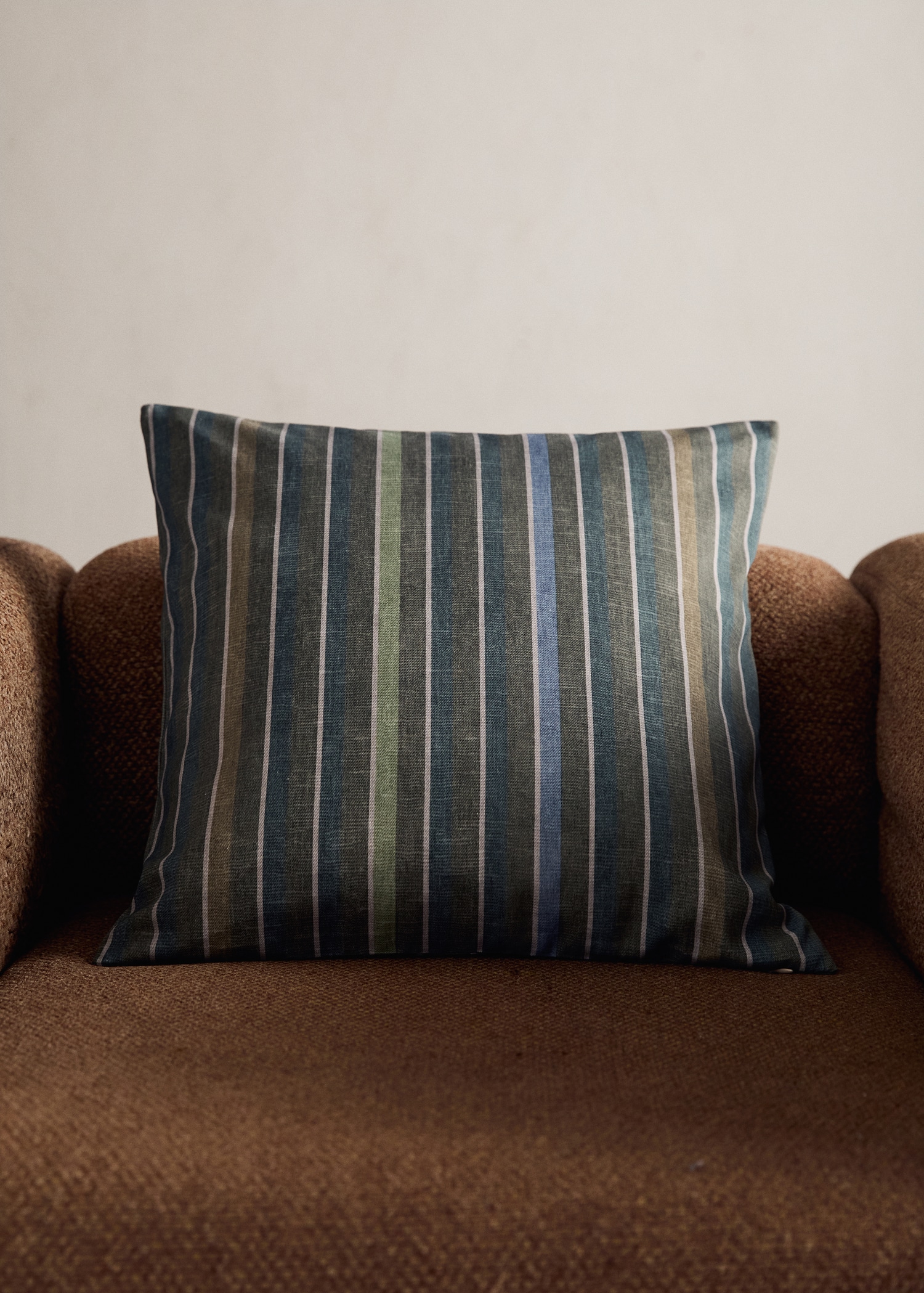 Housse de coussin en coton imprimé à rayures 45x45 cm - Plan général