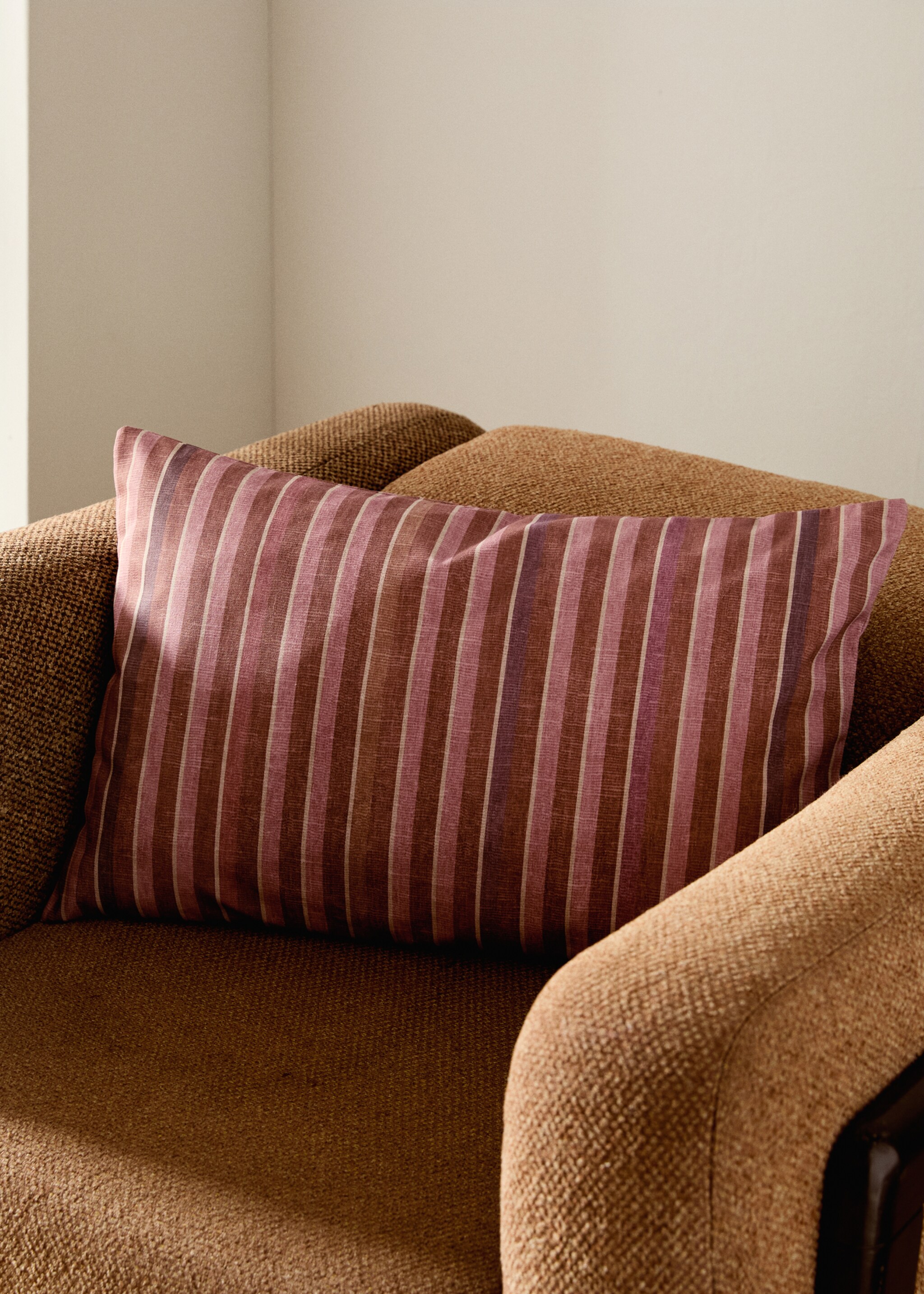 Cotton cushion cover with stripe print 40x60cm - General plane, Burnt Orange. Ref: 17003355-00.