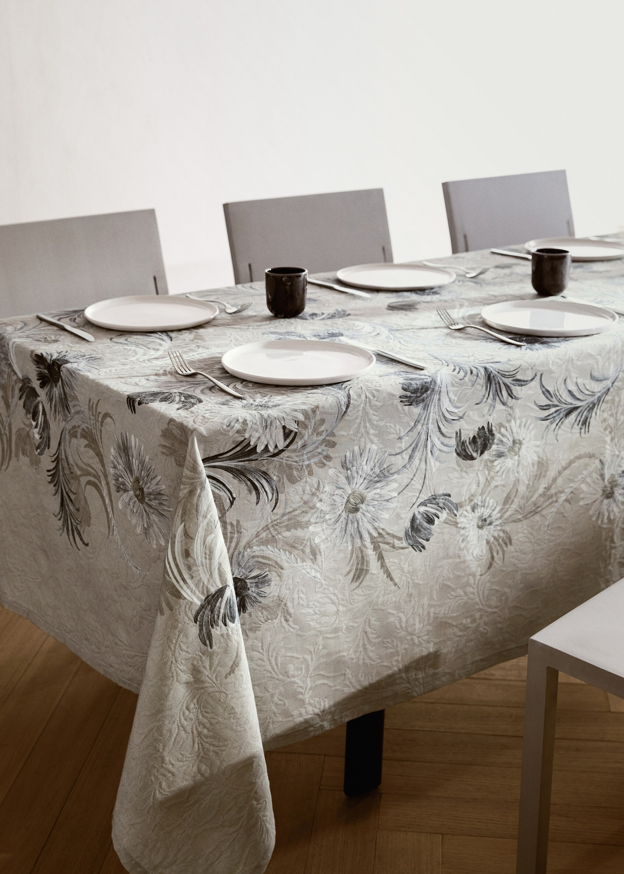 Jacquard cotton floral-print tablecloth for 2 to 4 diners - General plane, Grey. Ref: 17004146-00.