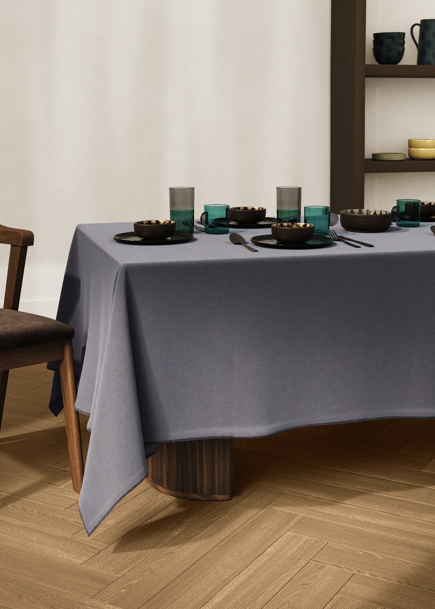 Resin-coated linen tablecloth with contrast overlock for 6 to 8 guests - General plane