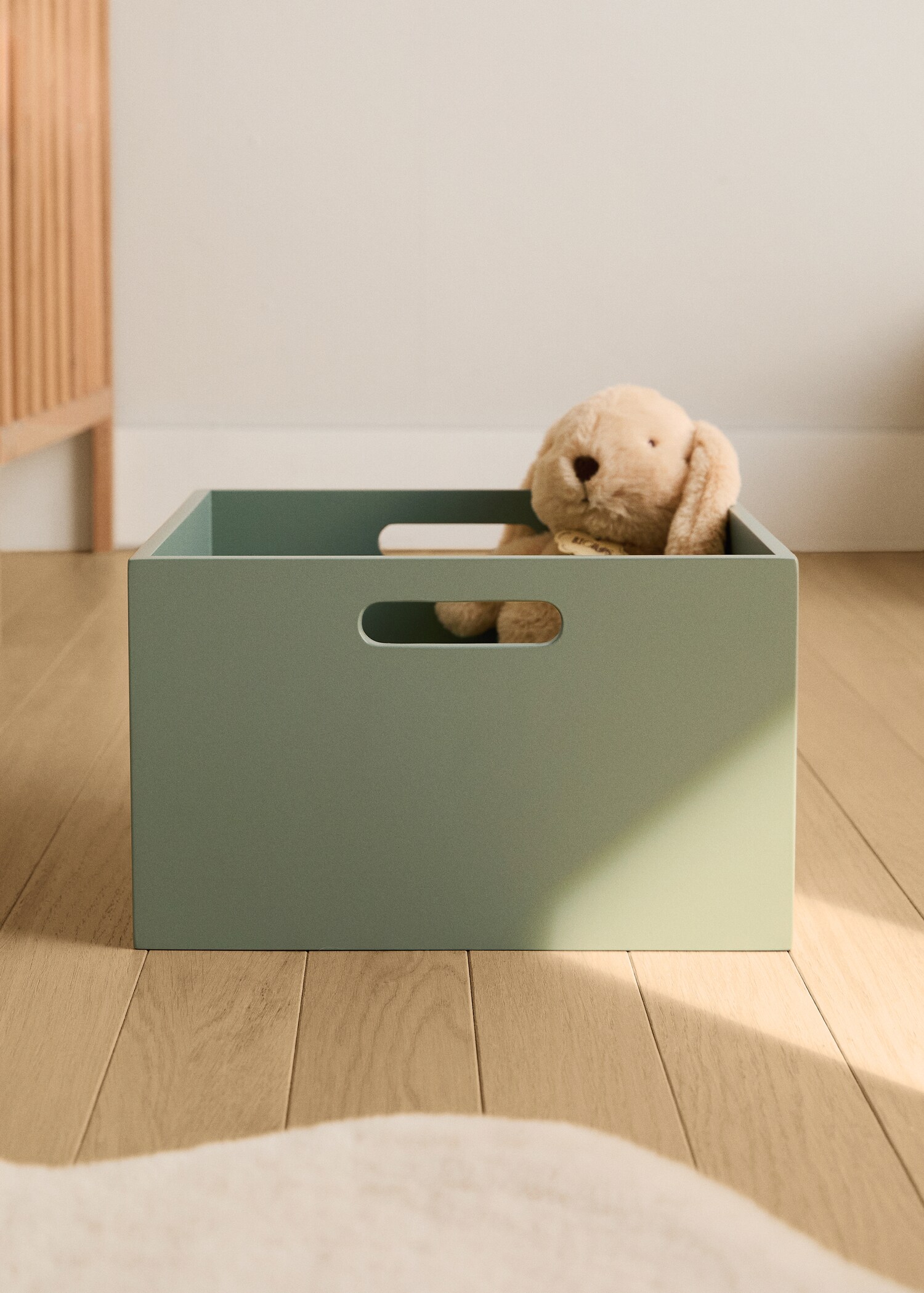 Large coloured children’s box - General plane