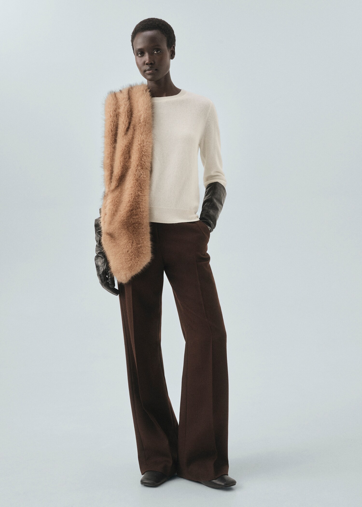 100% cashmere sweater - General plane
