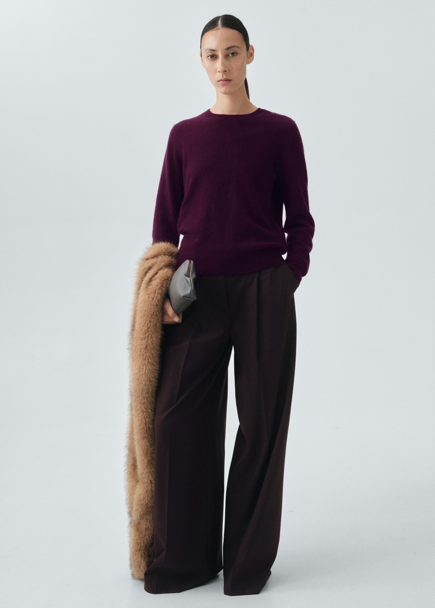 100% cashmere sweater - General plane