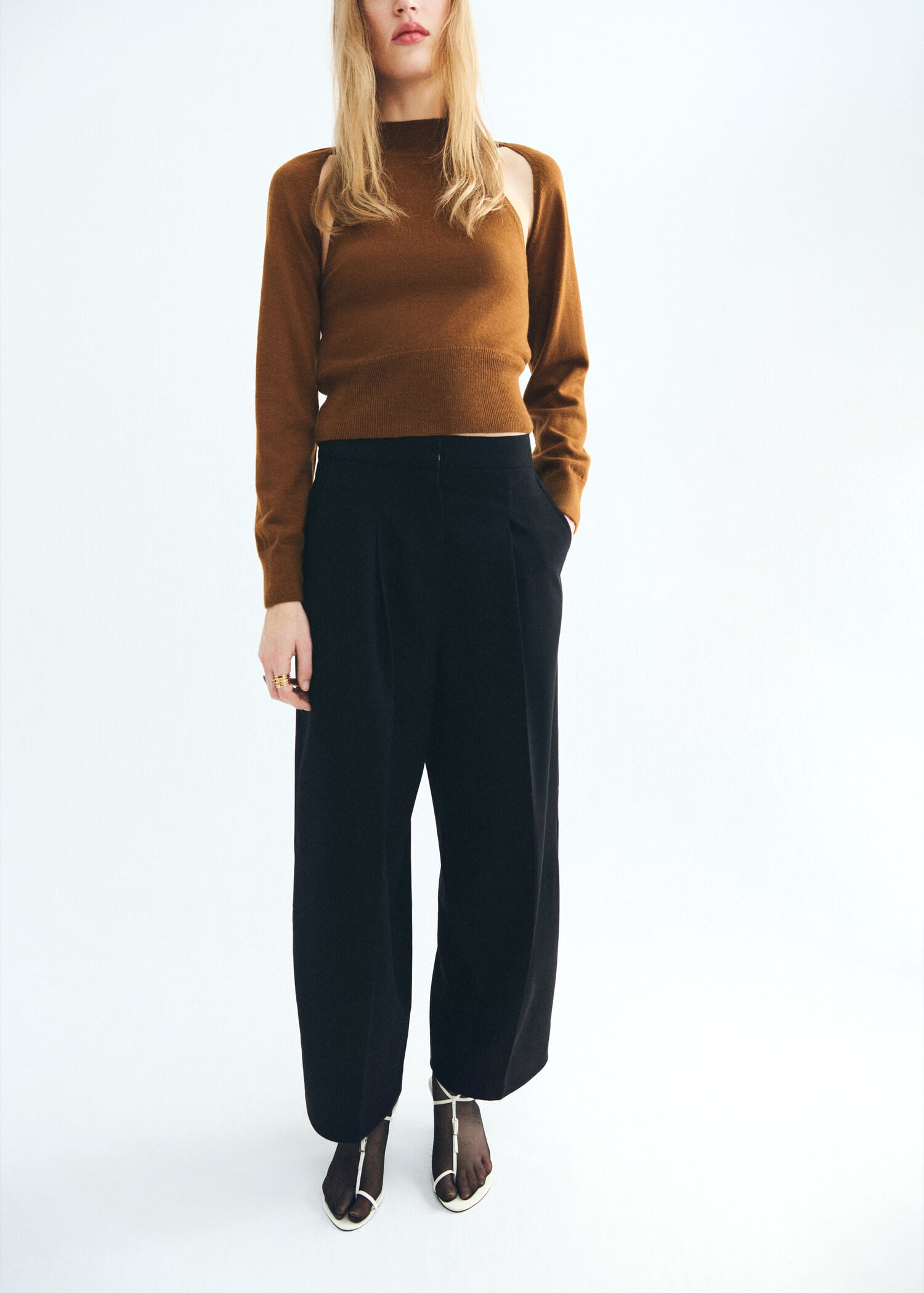 Sweater with cardigan-style detailing - General plane