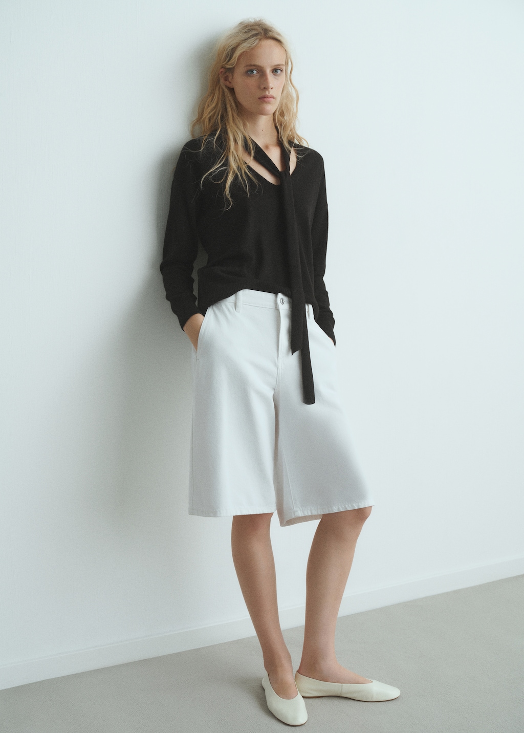 V-neck sweater with scarf