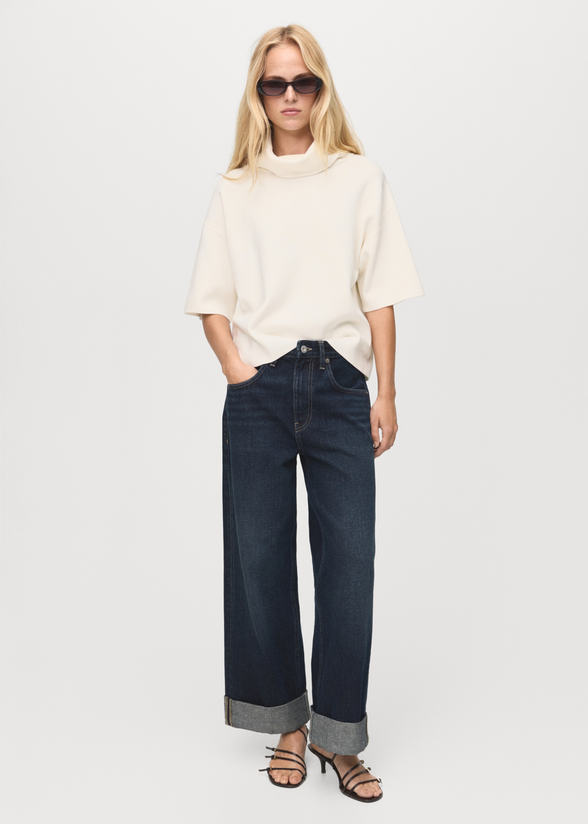 Short-sleeved turtleneck sweater - General plane, Ecru. Ref: 17005852-00.