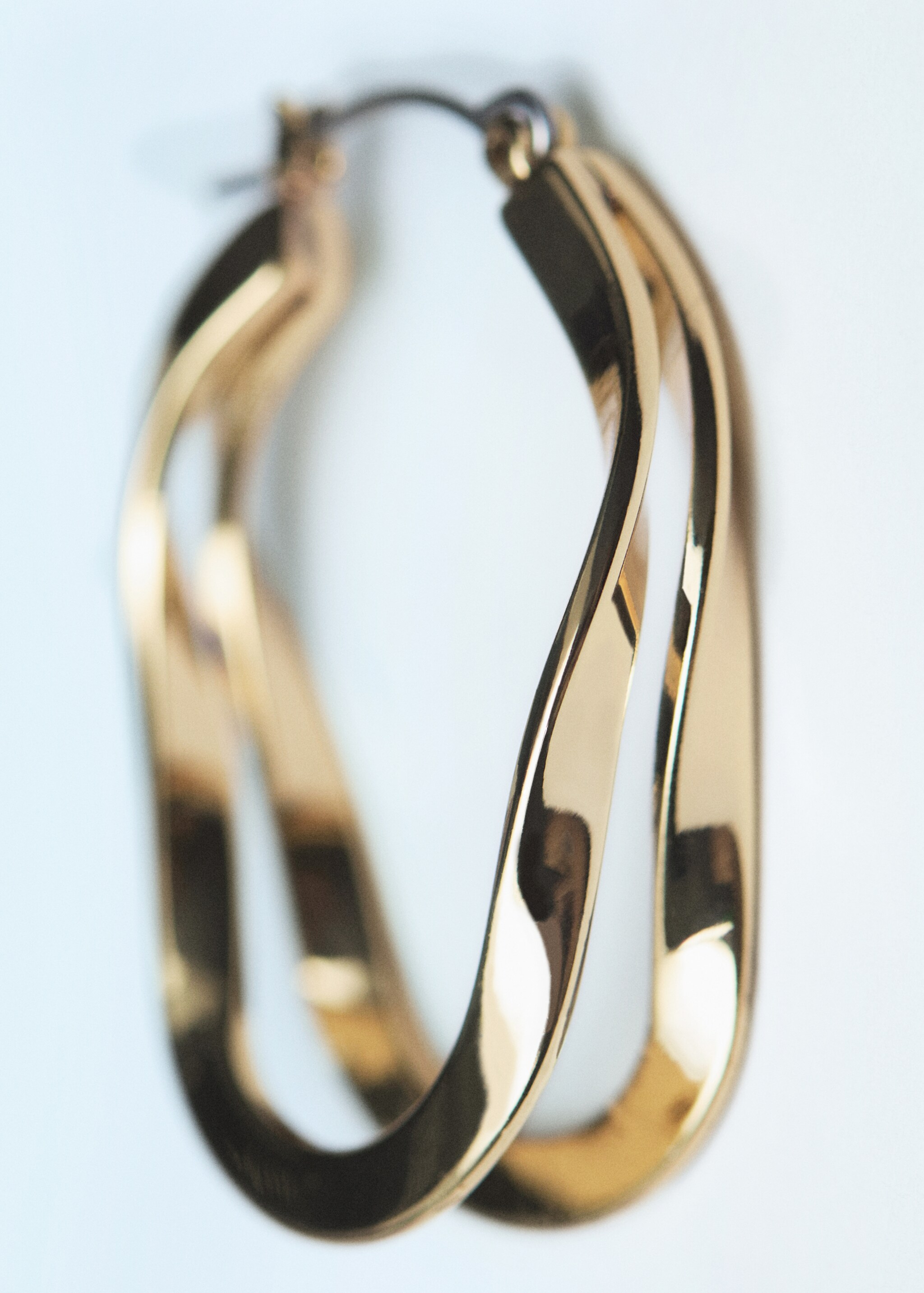 Twisted hoop earrings - General plane, Gold. Ref: 17006006-00.