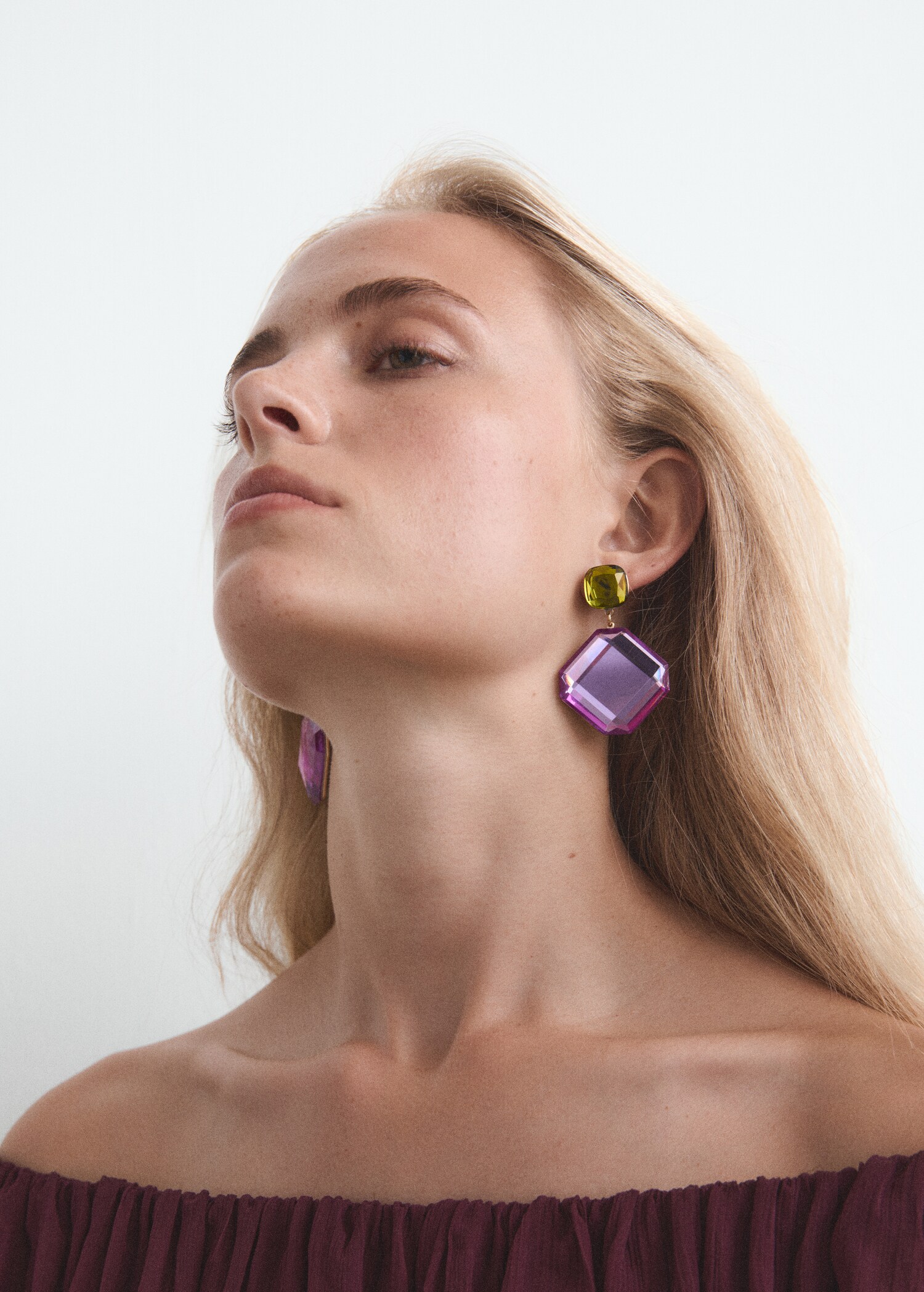 Bicolour pendant earrings - Загальний план