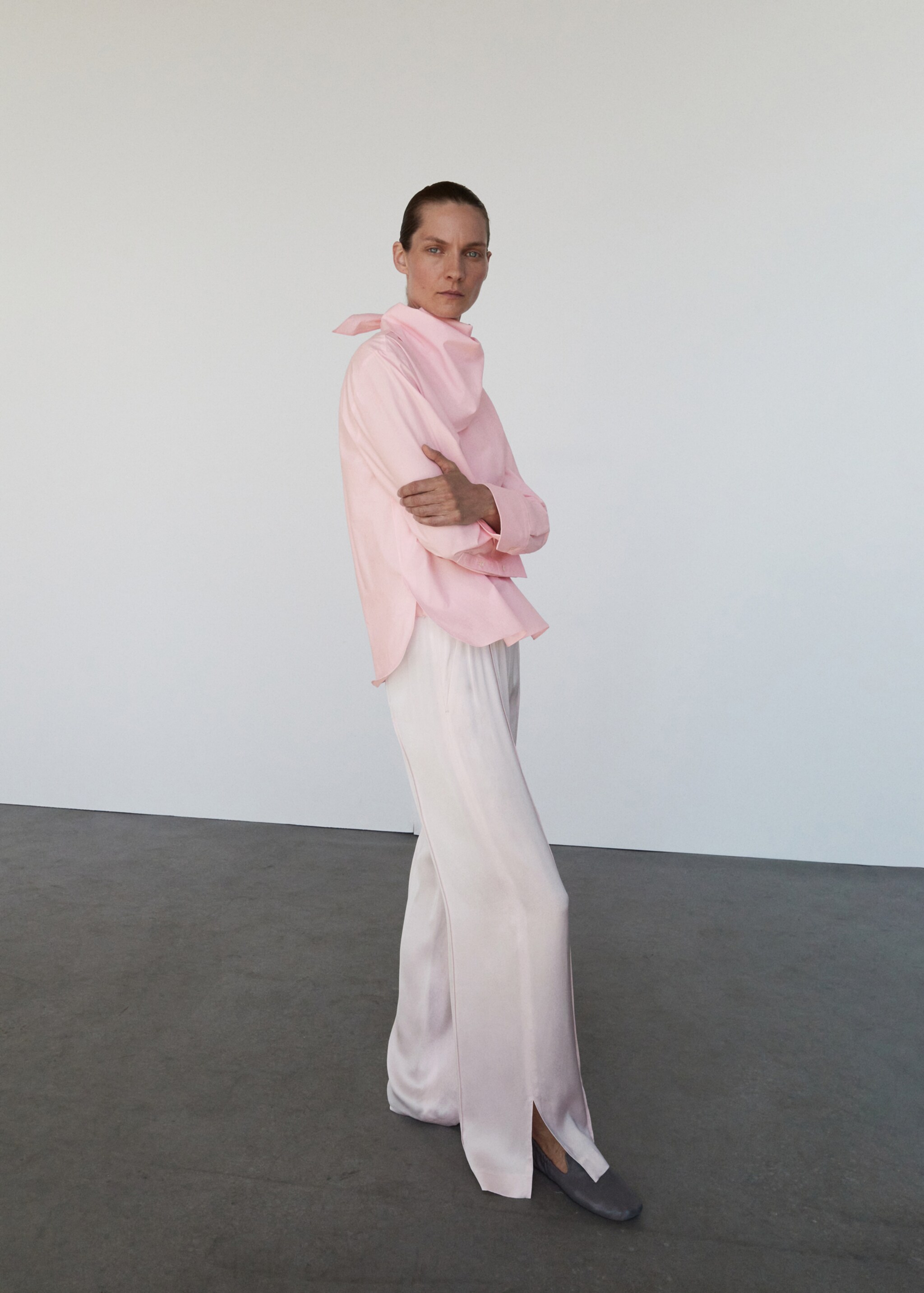Satin trousers with side openings - General plane, Pastel Pink. Ref: 17006364-00.