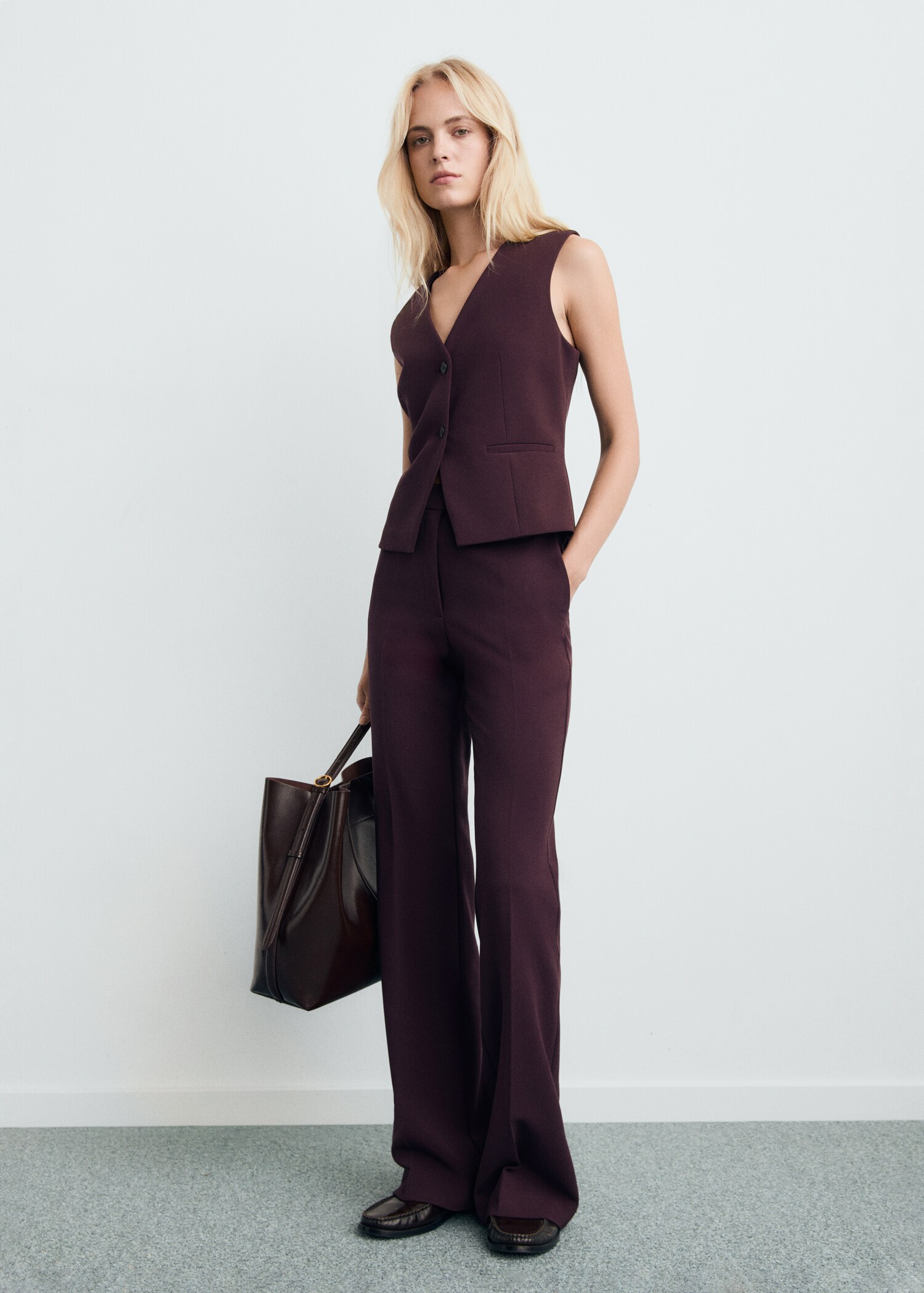 Mid-rise flare trousers - General plane