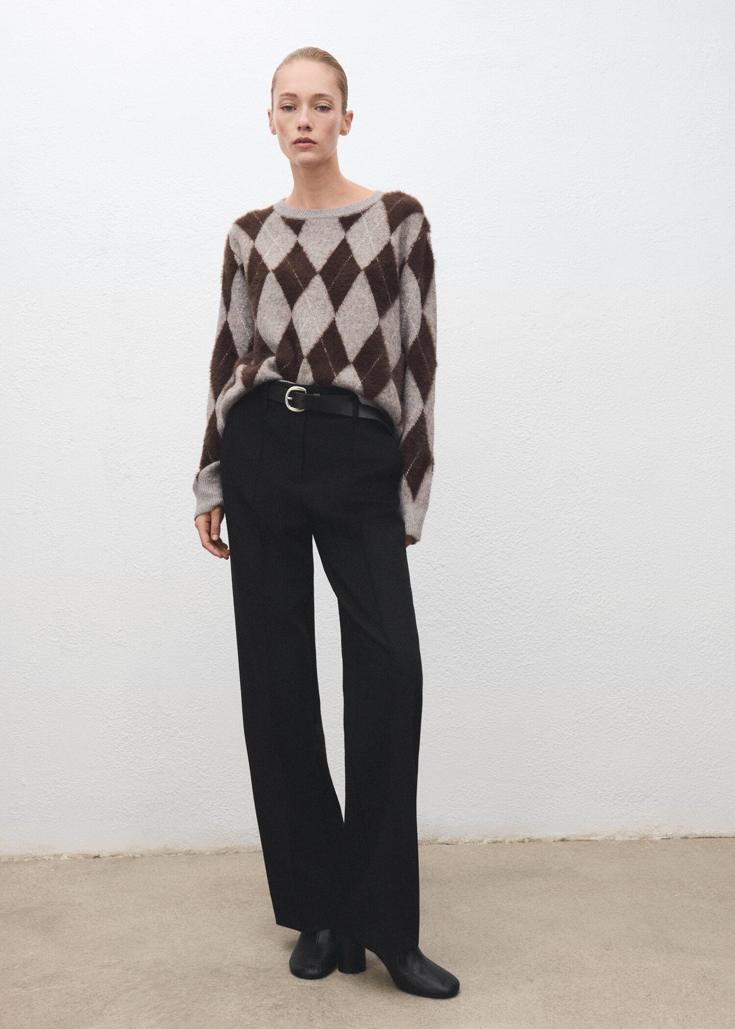 Diamond-patterned knitted sweater - General plane