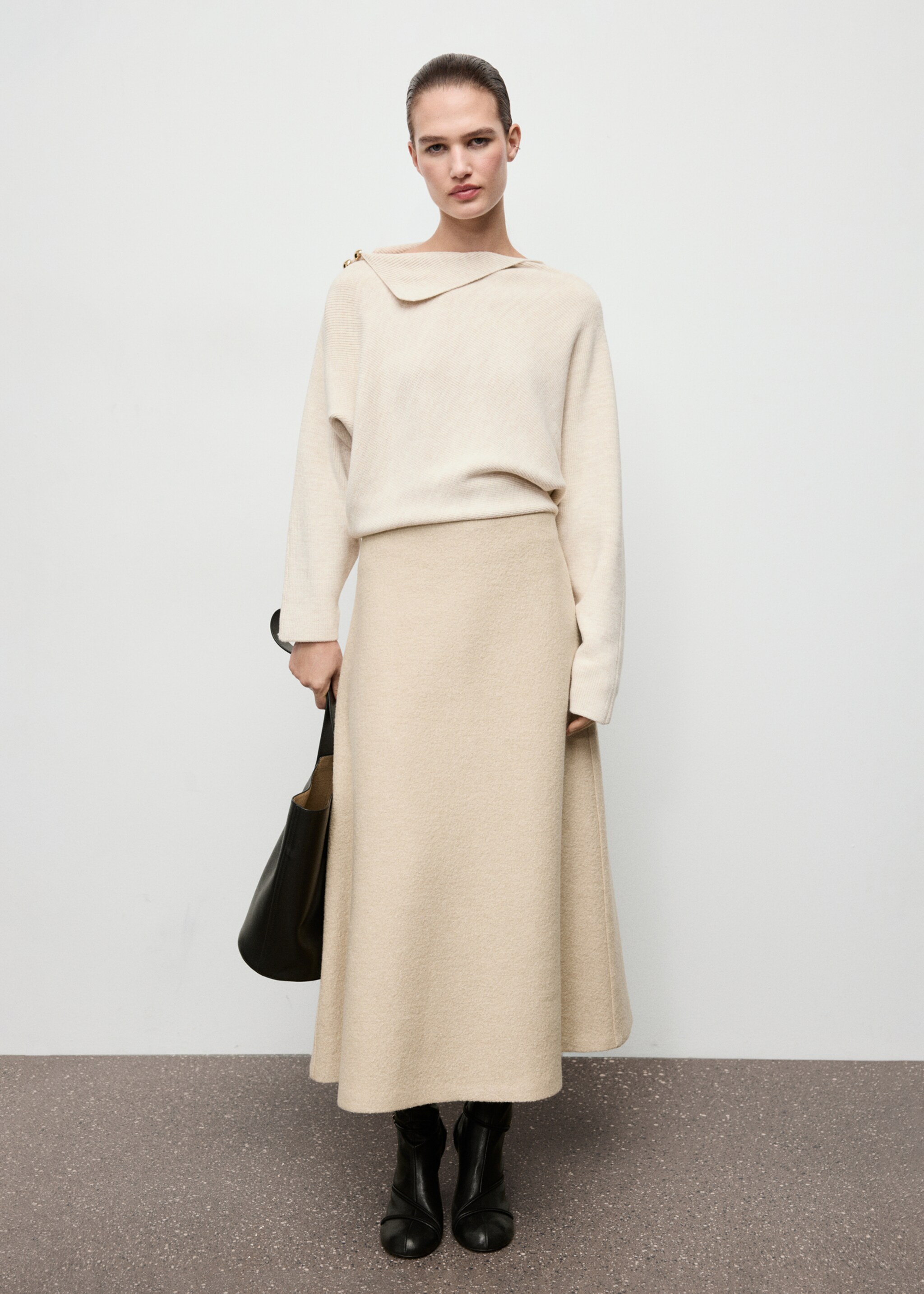Sweater with asymmetrical neck and jewel buttons - General plane, Beige. Ref: 17007845-00.