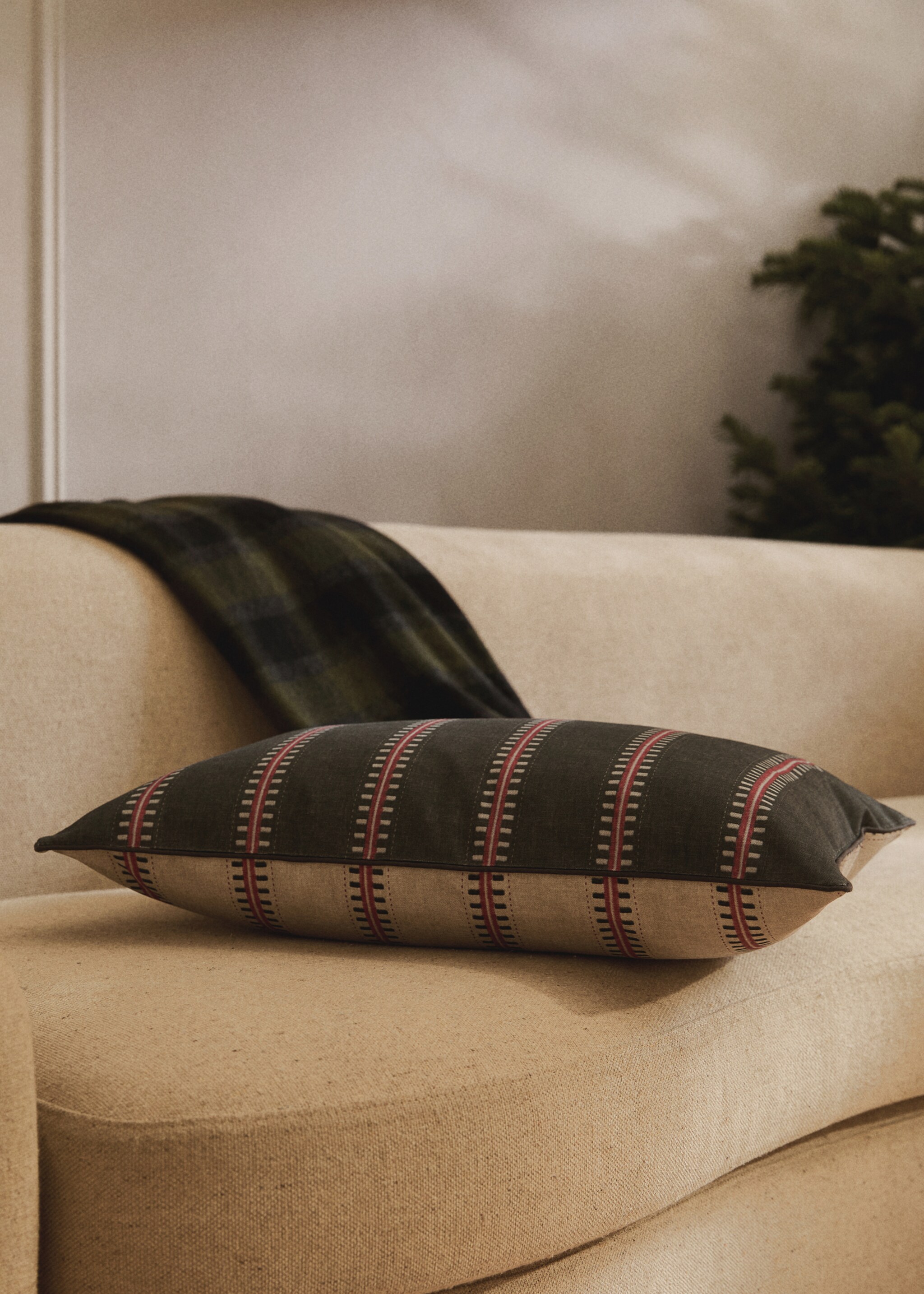 Cotton striped cushion cover with piping 40x60 cm - General plane, Green. Ref: 17007913-00.