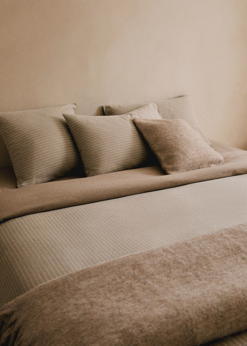 Housse de couette coton flanelle avec fils mélangées et fines rayures lit 150/160 cm