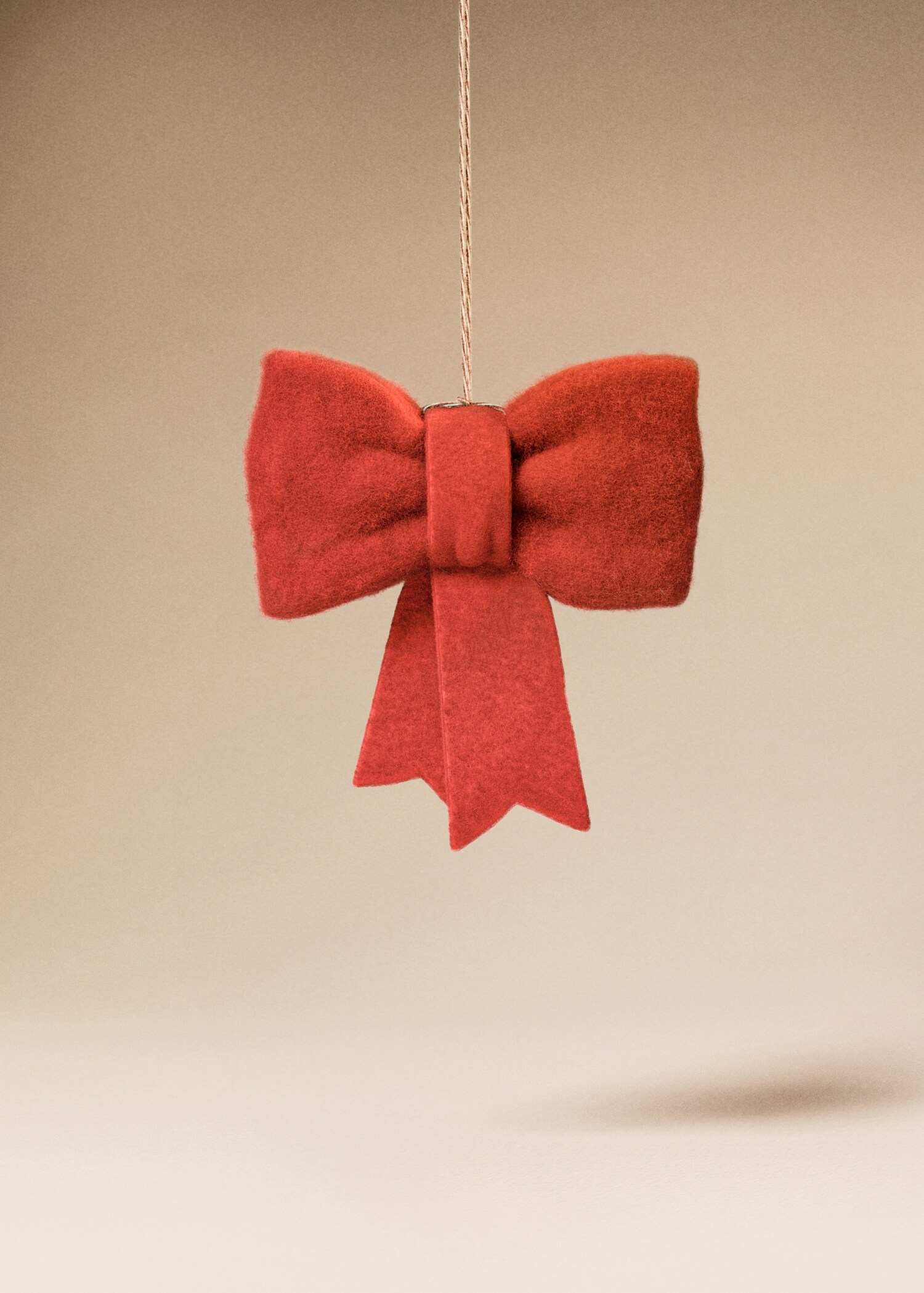 Felt bow decorations - General plane