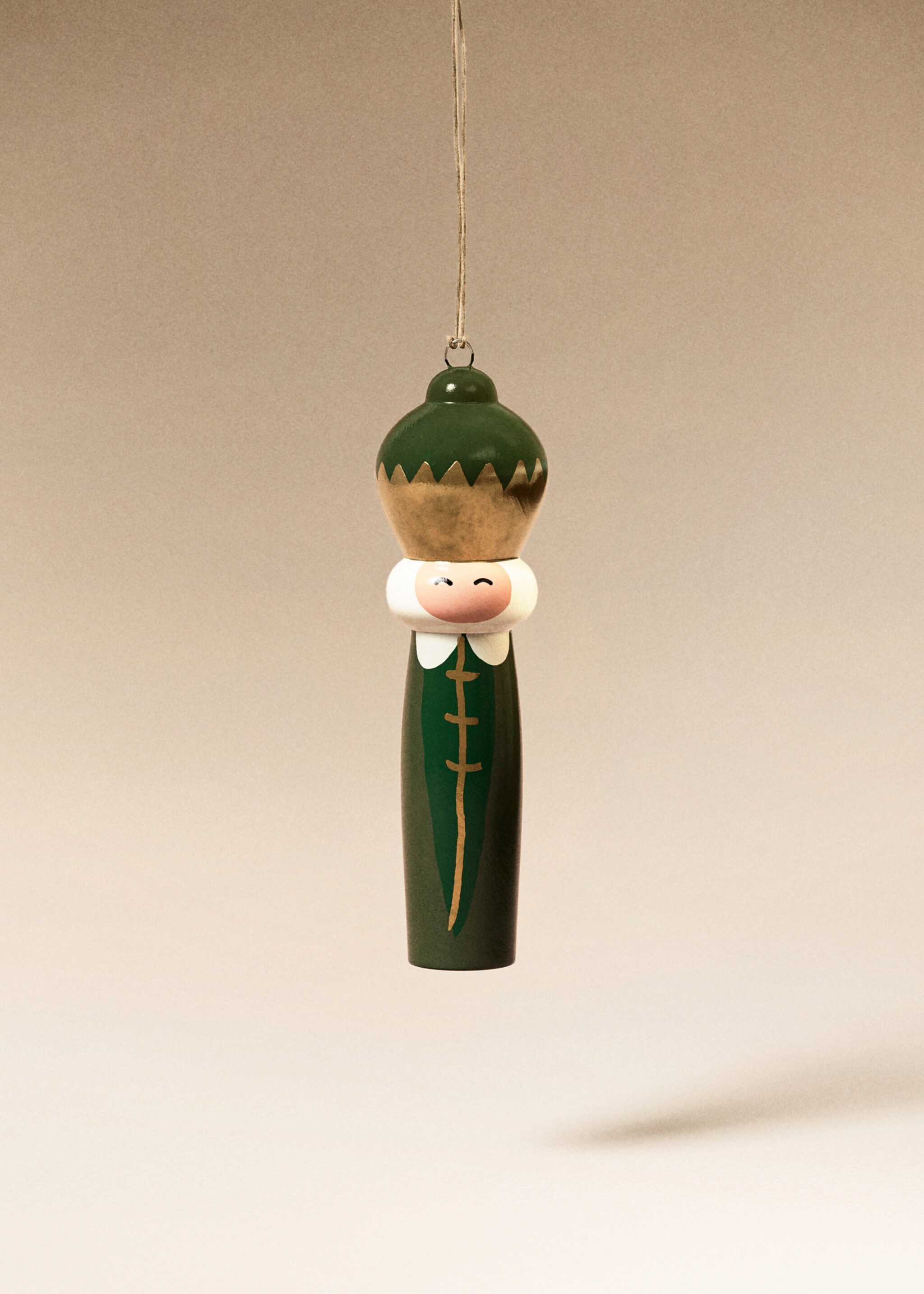 King Melchior papier-mâché decoration - General plane, Green. Ref: 17008299-00.