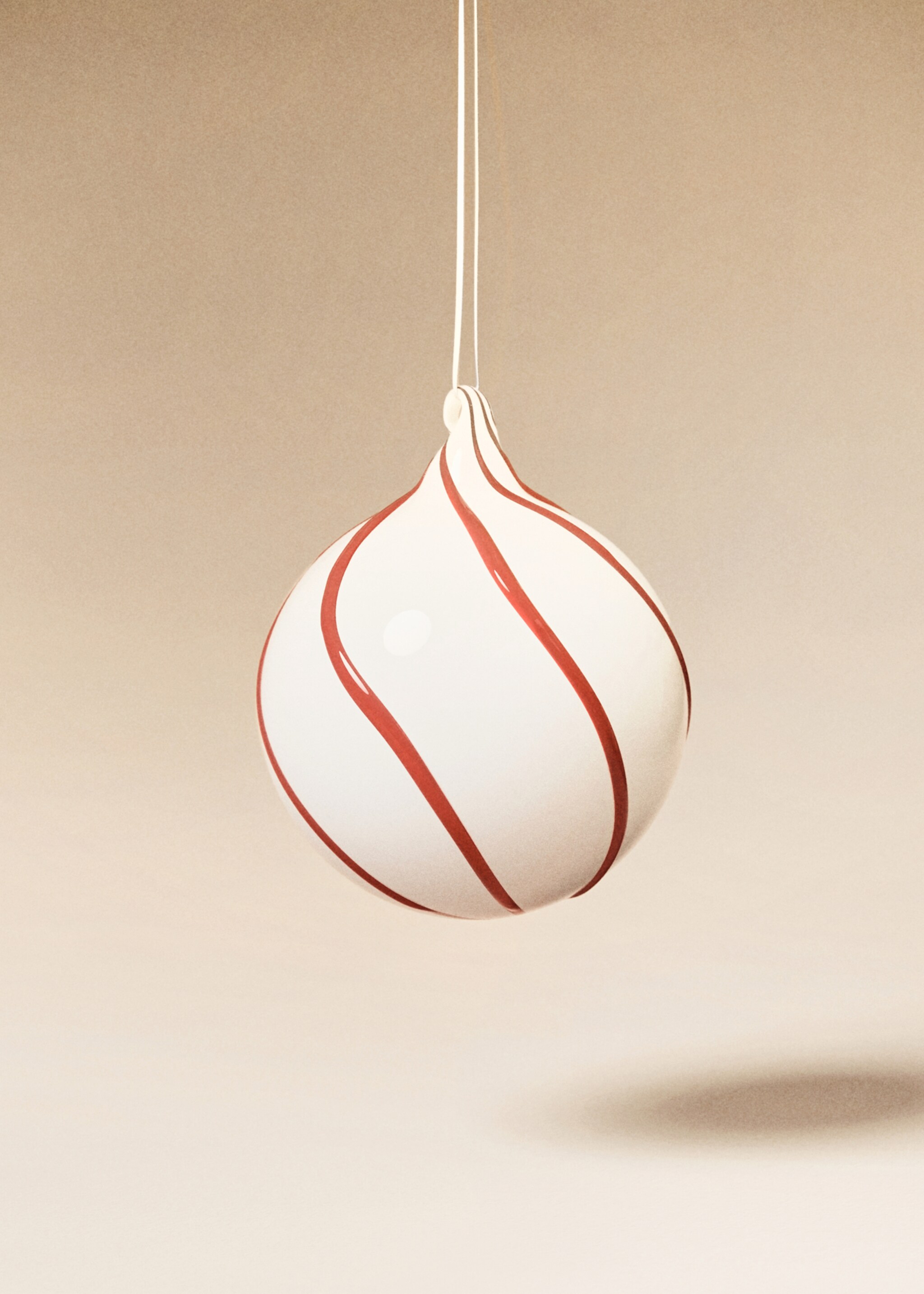 Caramel borosilicate ornament - Загальний план, Червоний. Ref: 17008342-00.