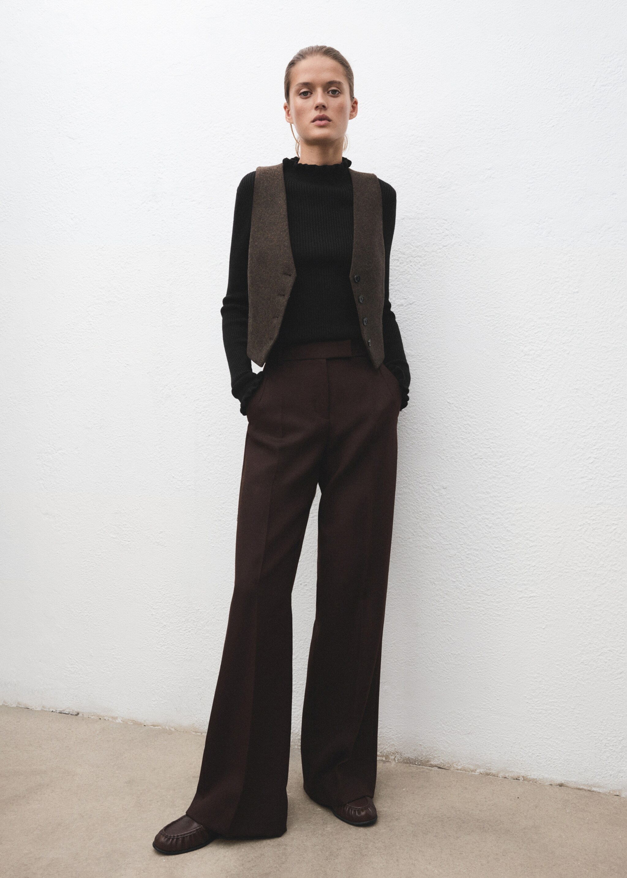Ribbed jersey with scalloped ends - General plane, Black. Ref: 17009141-00.