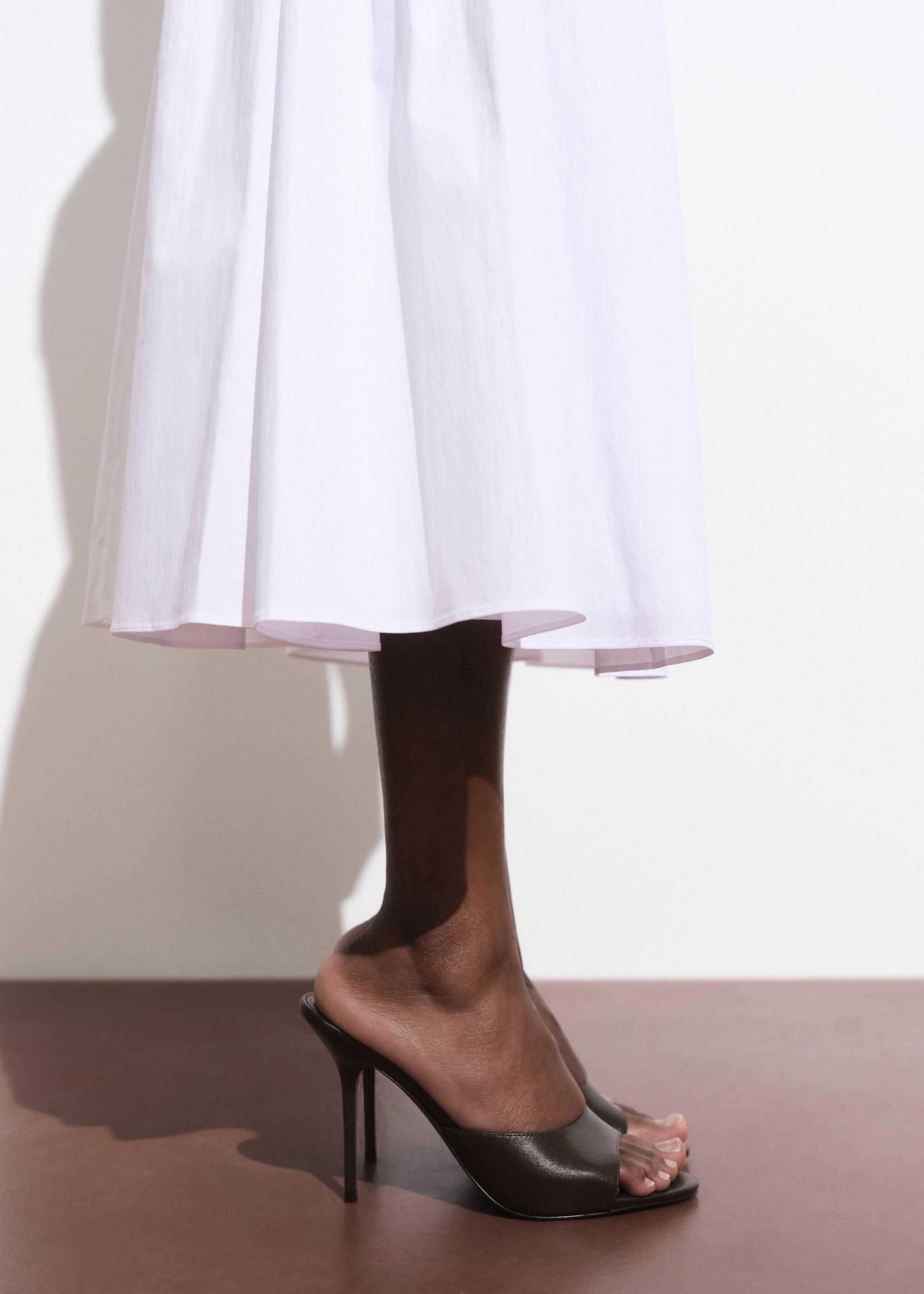 Heel leather sandals - General plane