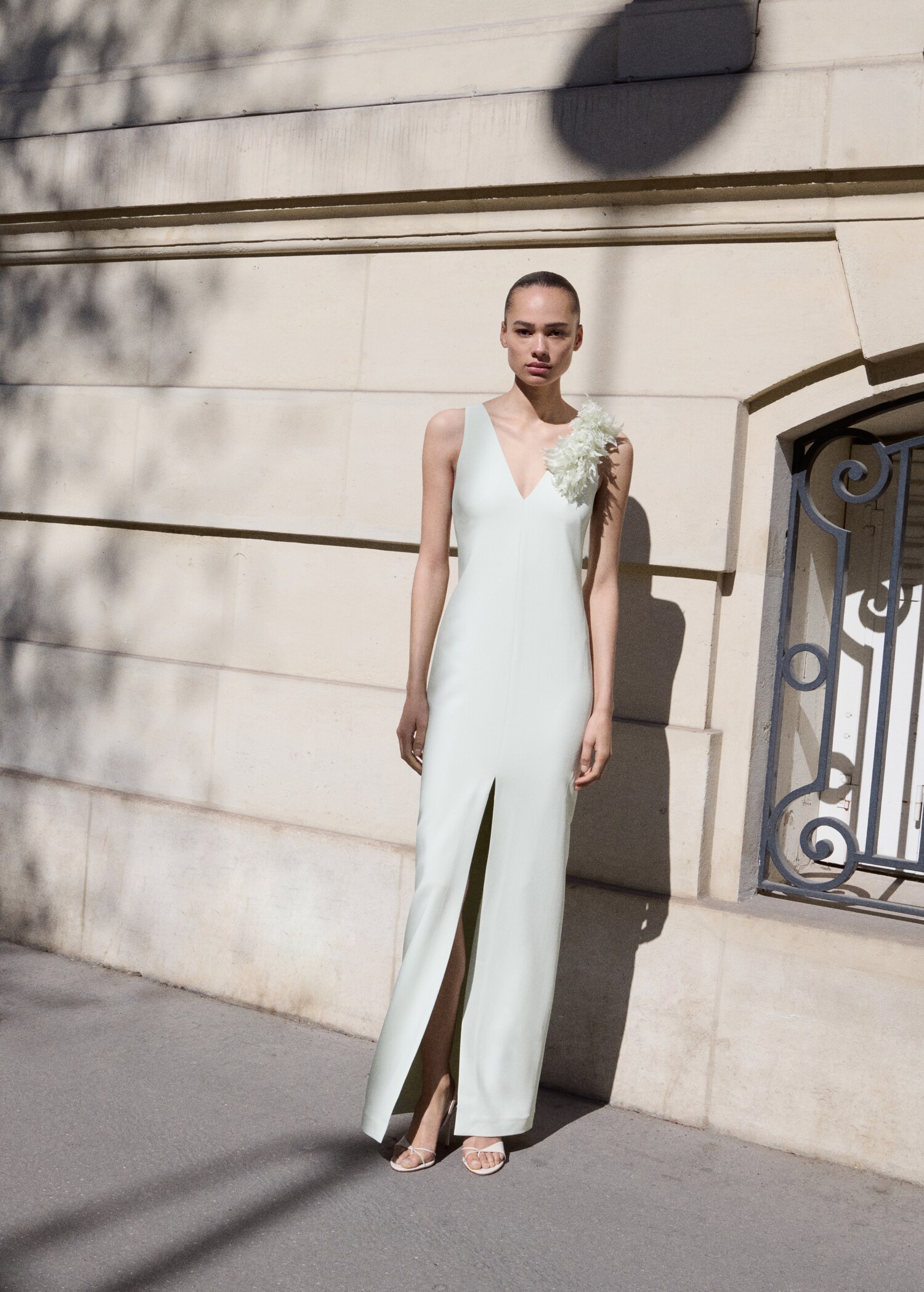 Floral dress with slit detail - General plane