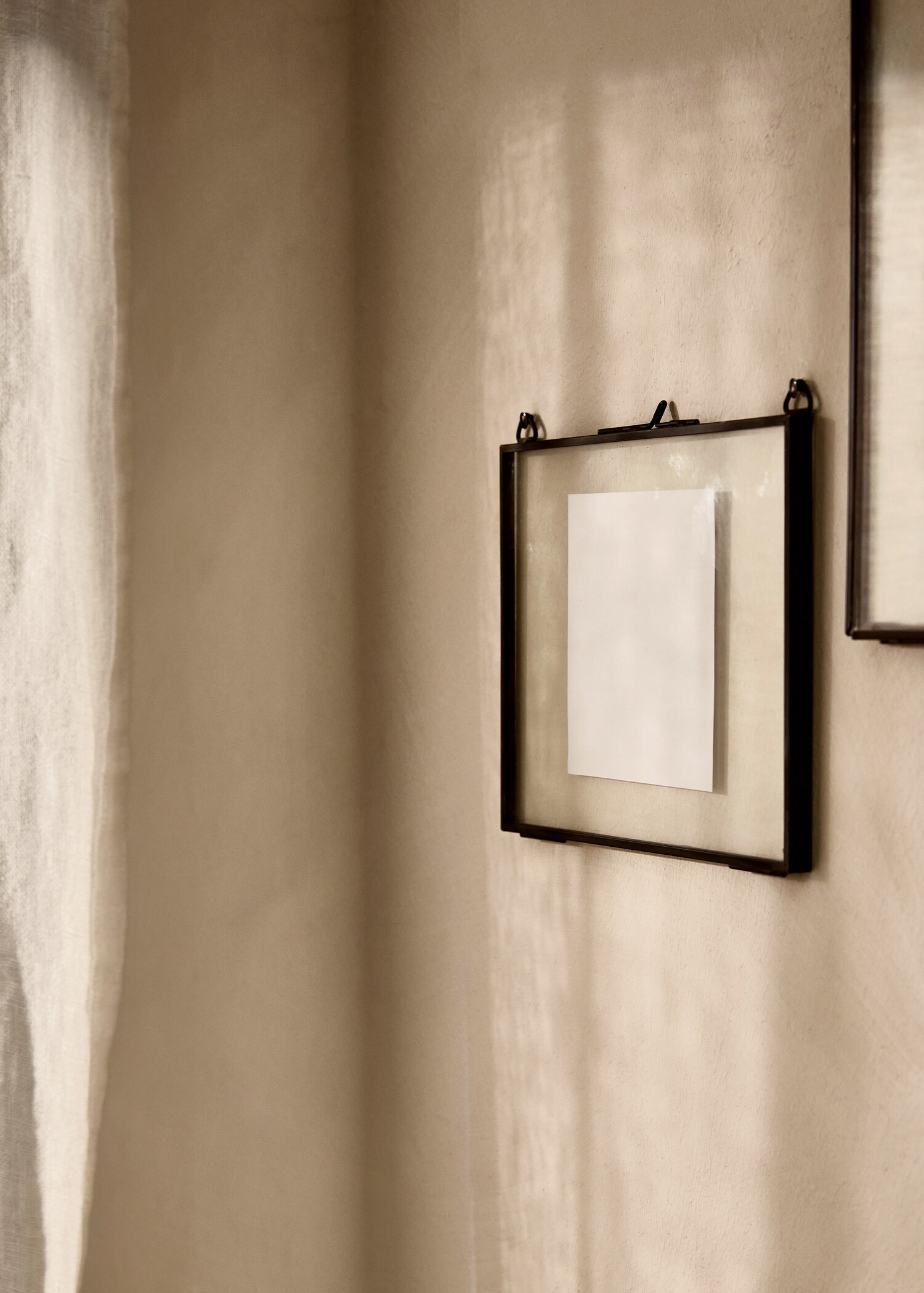 Rectangular frame with metal edge - General plane