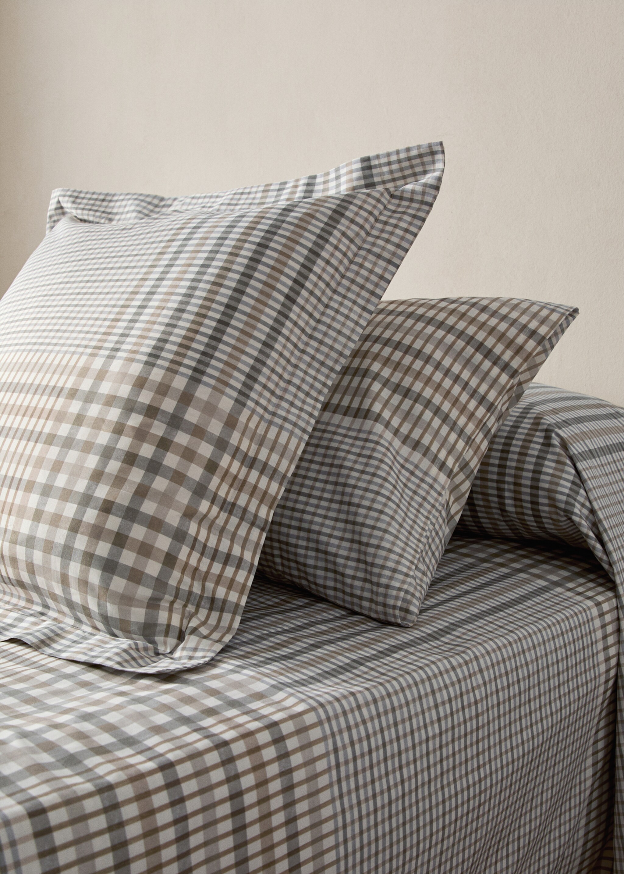Percale cotton pillowcase 200 thread count check pattern 50x75 cm - General plane, Medium Brown. Ref: 17011577-00.