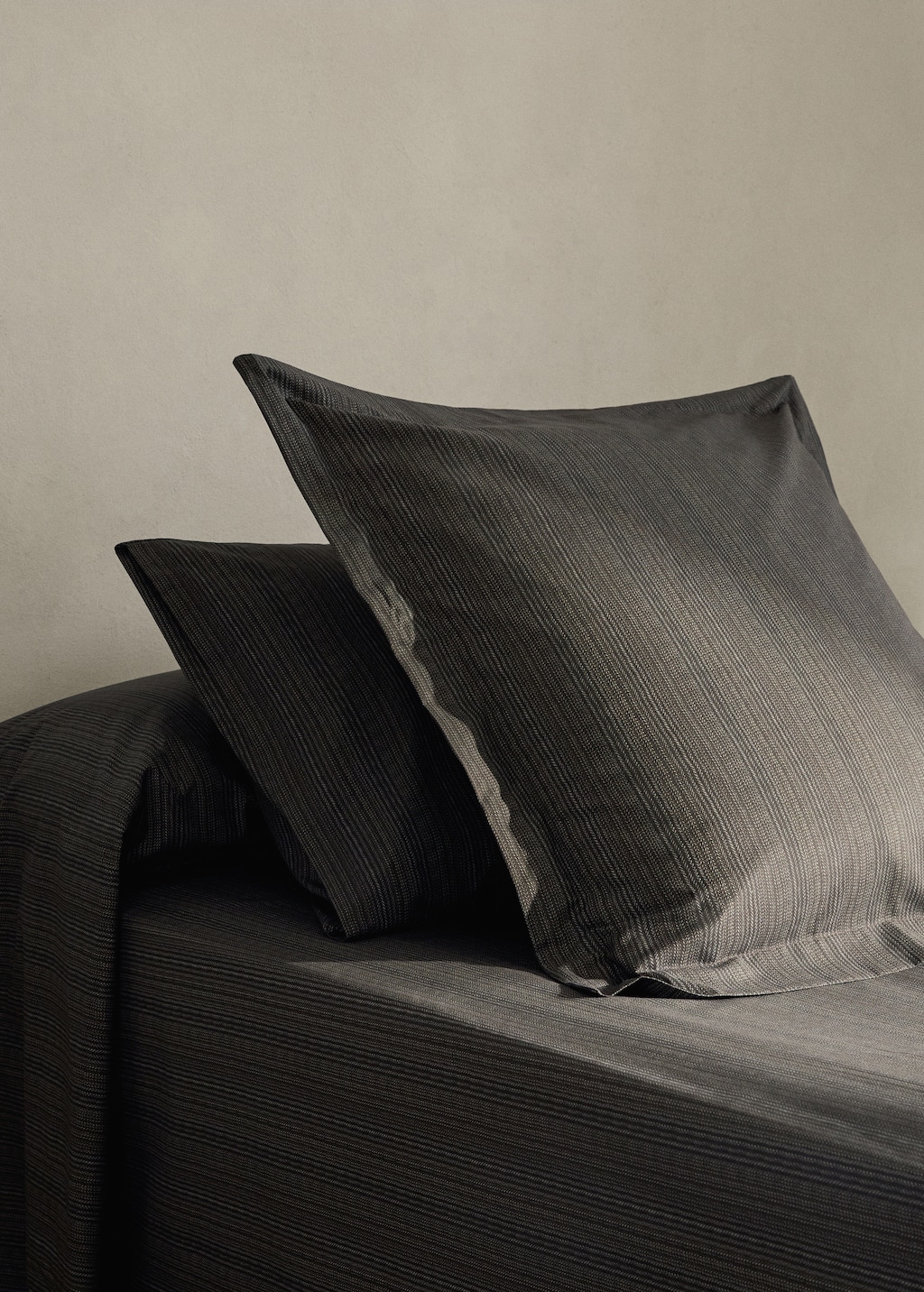 Two percale cotton tailored-print pillowcases 50x75cm