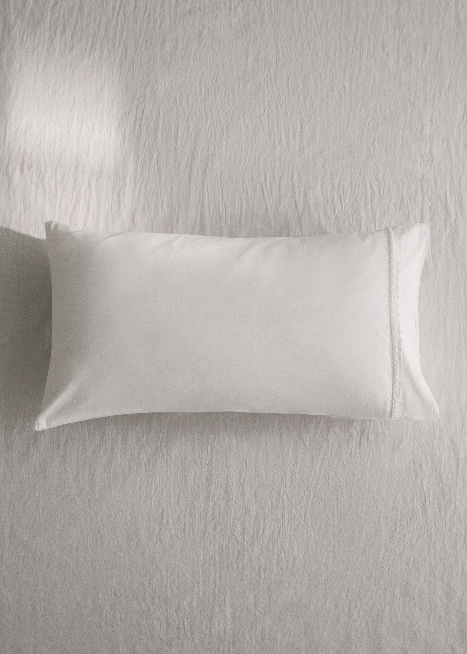 Dětský povlak na polštář z prané bavlny s krajkovým volánem 30x50 cm - Celkový náhled