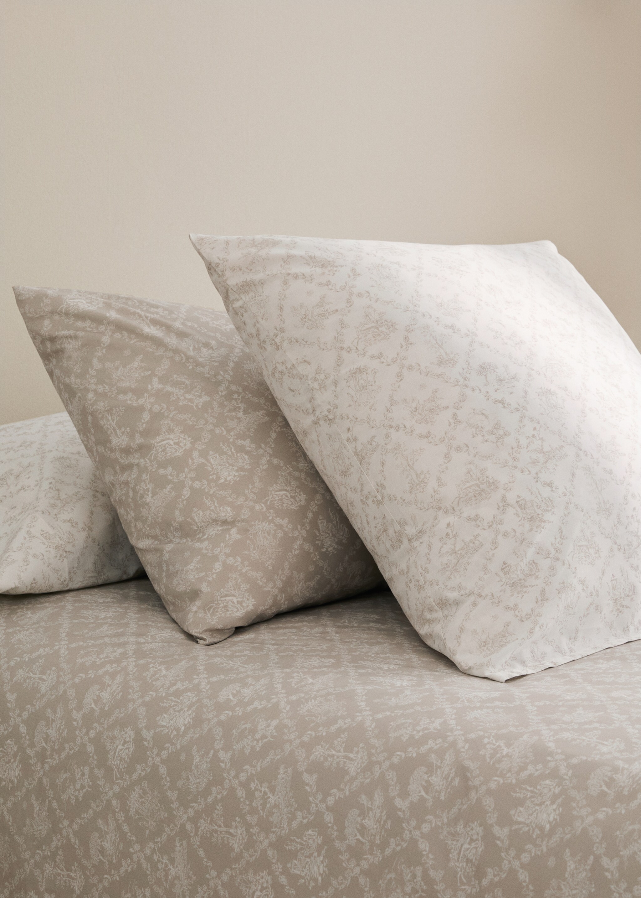 Toile de Jouy cotton percale pillowcase 50x75 cm - General plane, Medium Brown. Ref: 17011600-00.