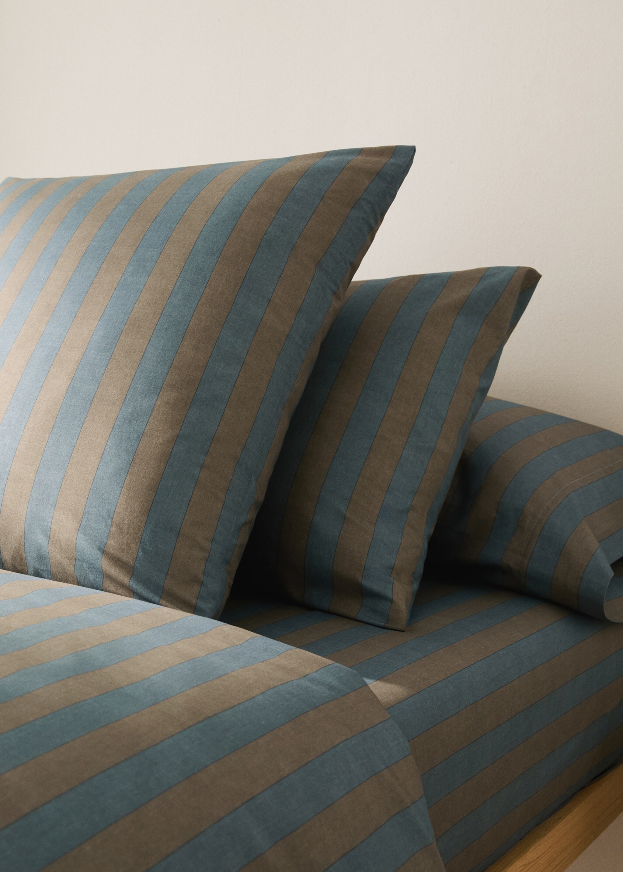Kodak stripes children pillow case 45x110 cm - Celkový náhled, Modrá. Ref: 17011602-00.