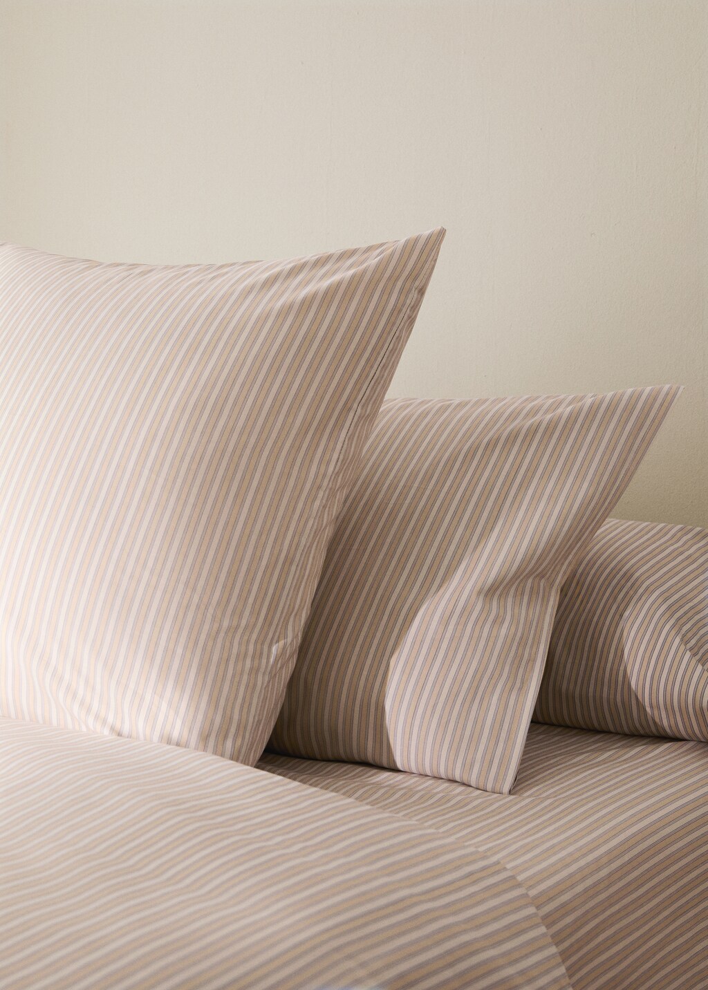 Percale cotton pillowcase with fine-striped print 50x75 cm
