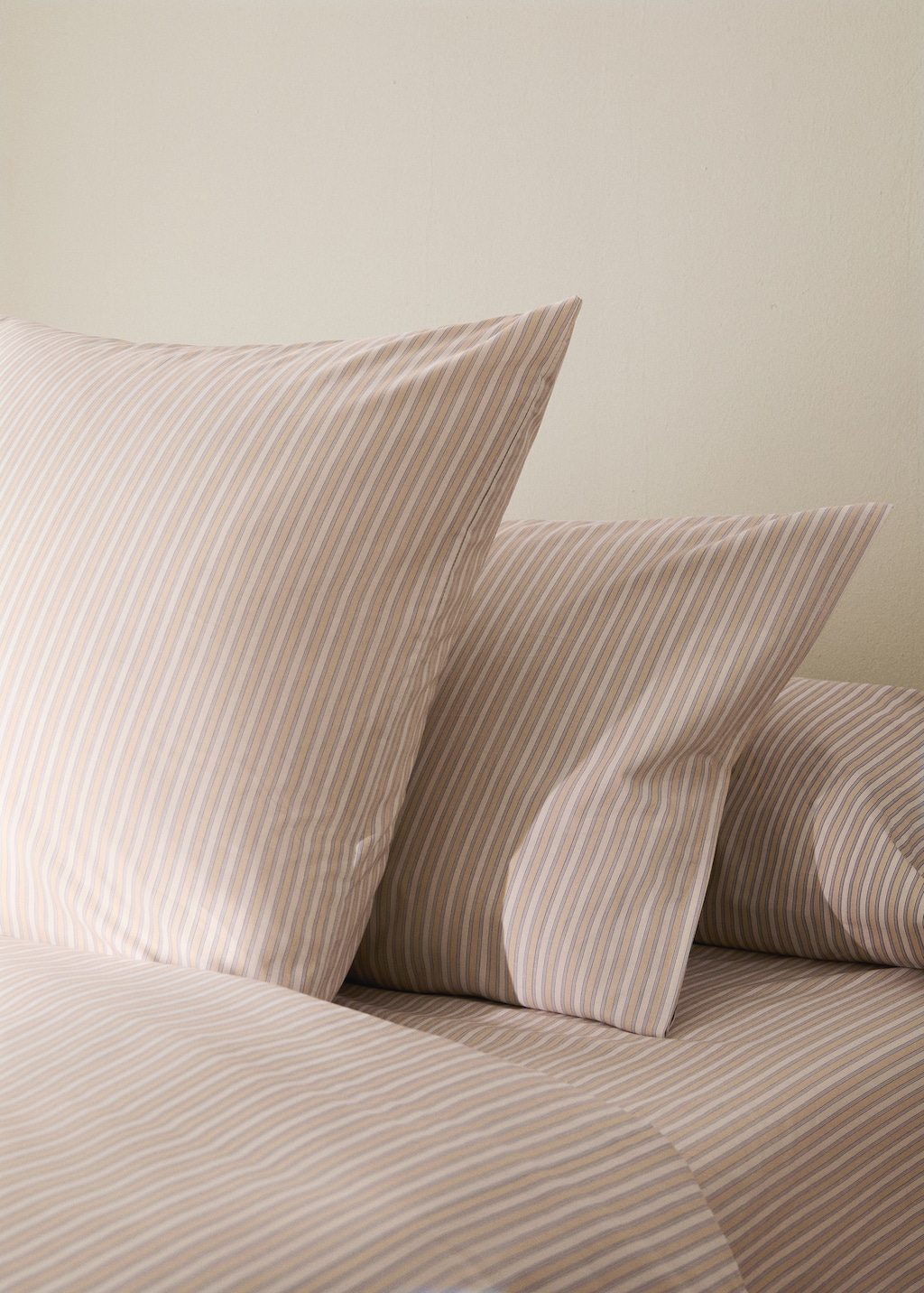 Percale cotton pillowcase with fine-striped print 50x75 cm