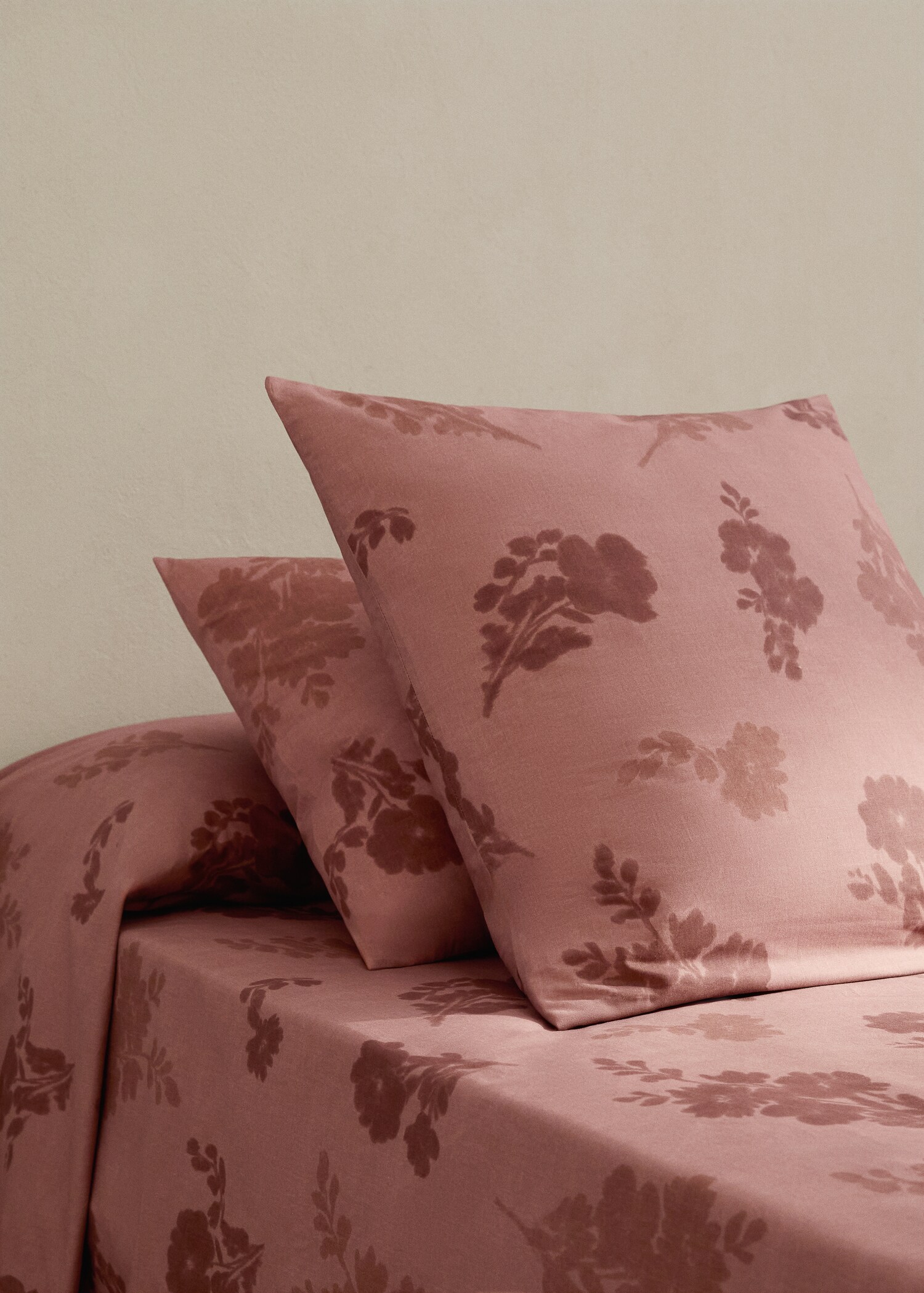 Percale cotton pillowcase with 200 thread count, blurred flower design, 45x110 cm - General plane
