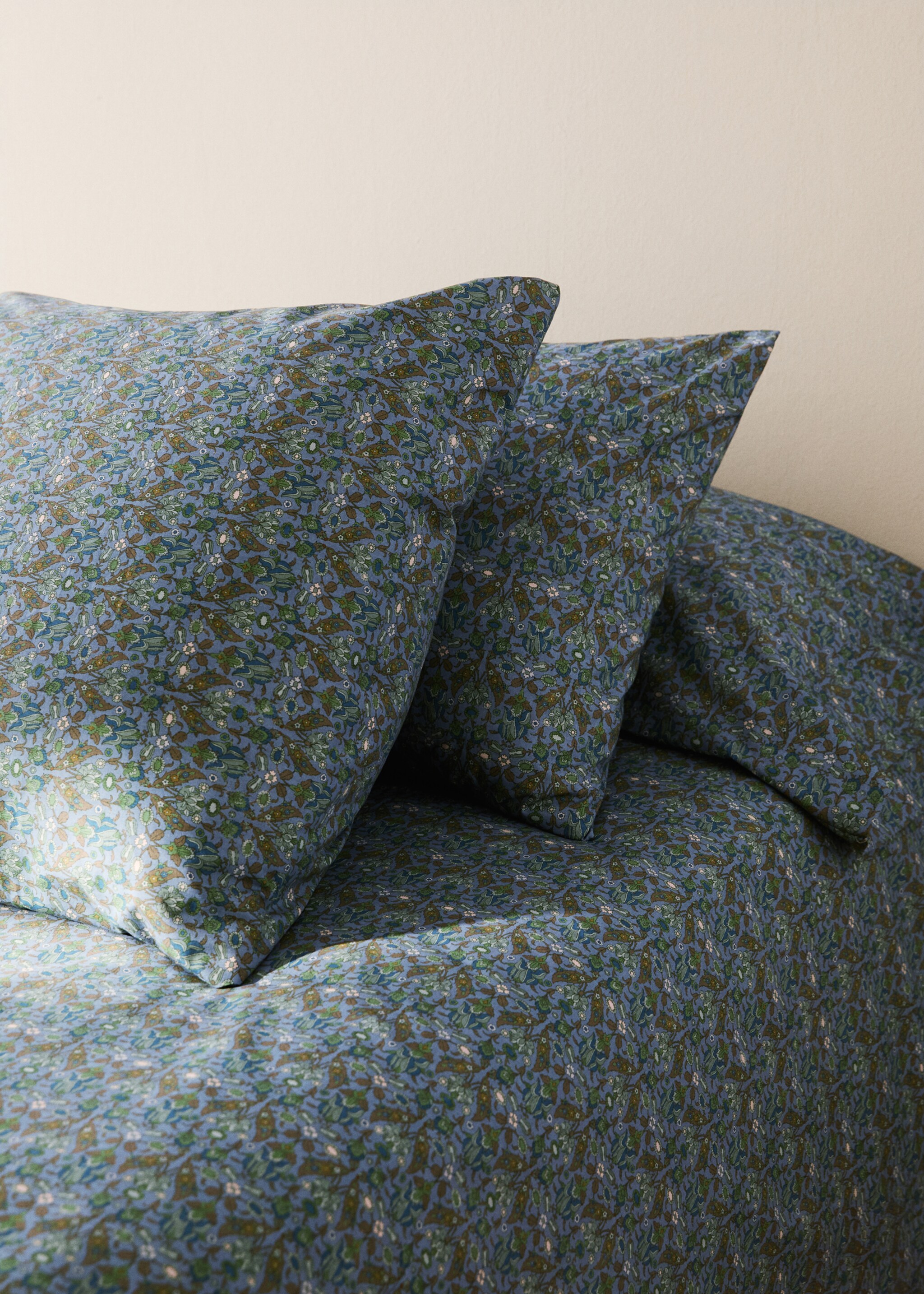 Percale cotton pillowcase with small floral print 50x75 cm - General plane, Blue. Ref: 17011620-00.