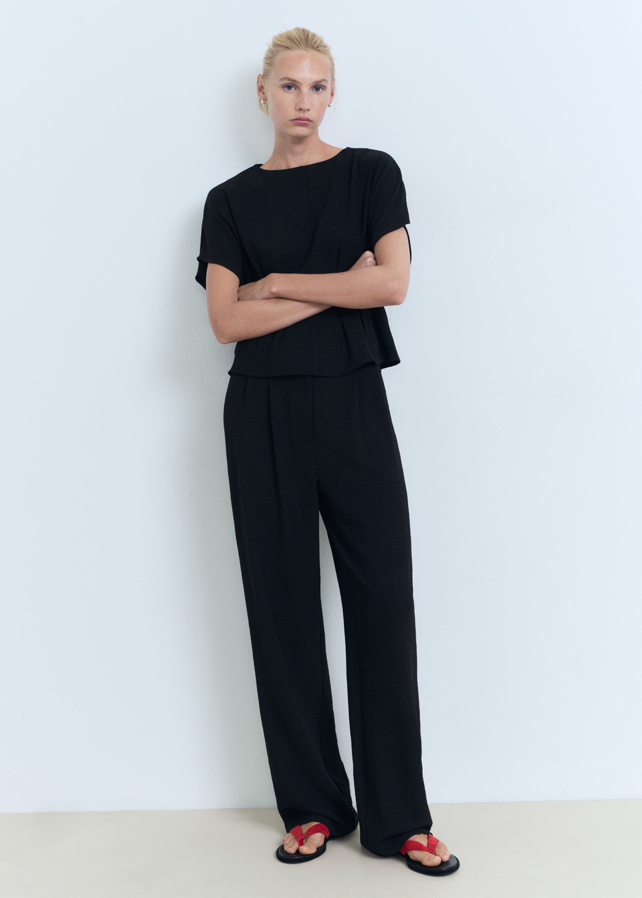 Straight-fit pleated trousers - General plane
