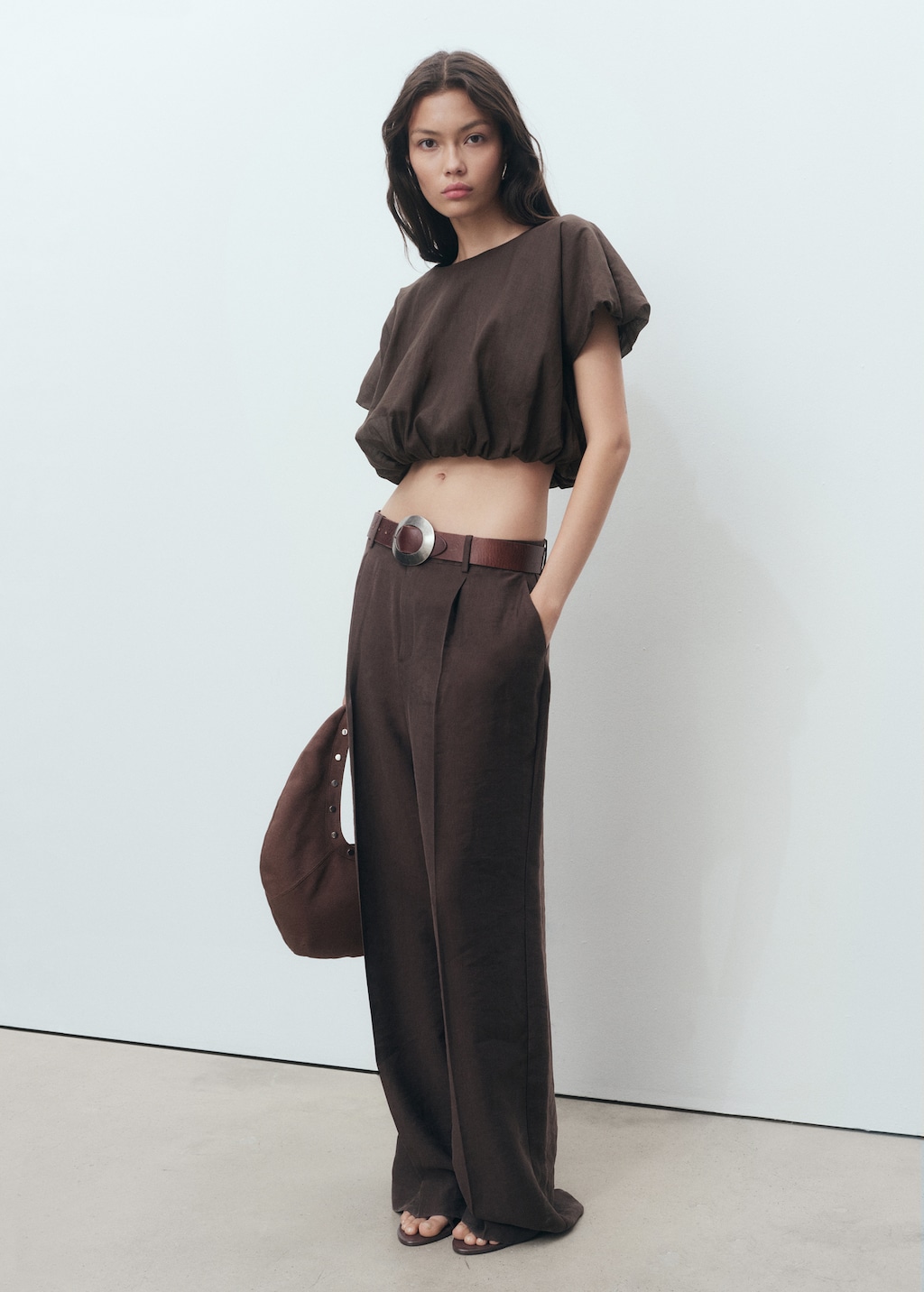 Ramie cropped balloon blouse