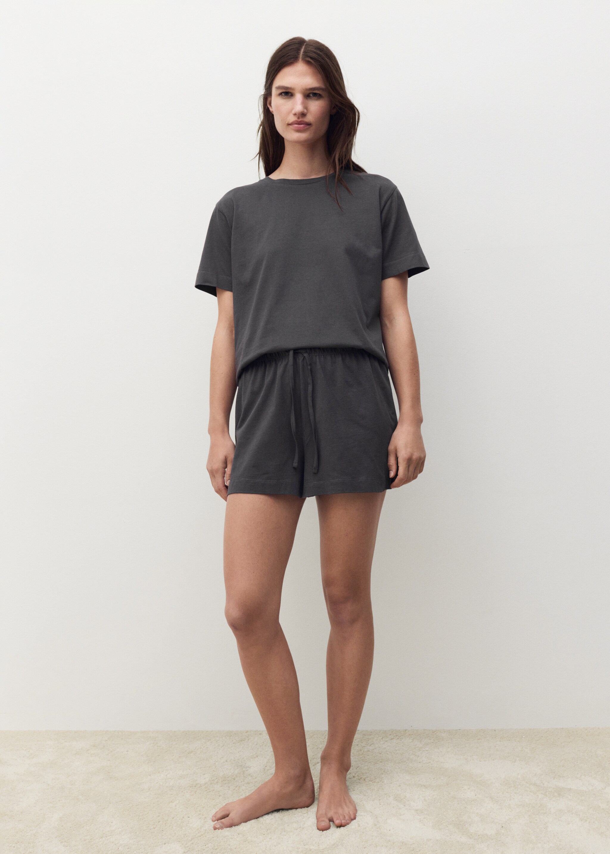 Cotton two-piece short-sleeved pyjamas - General plane