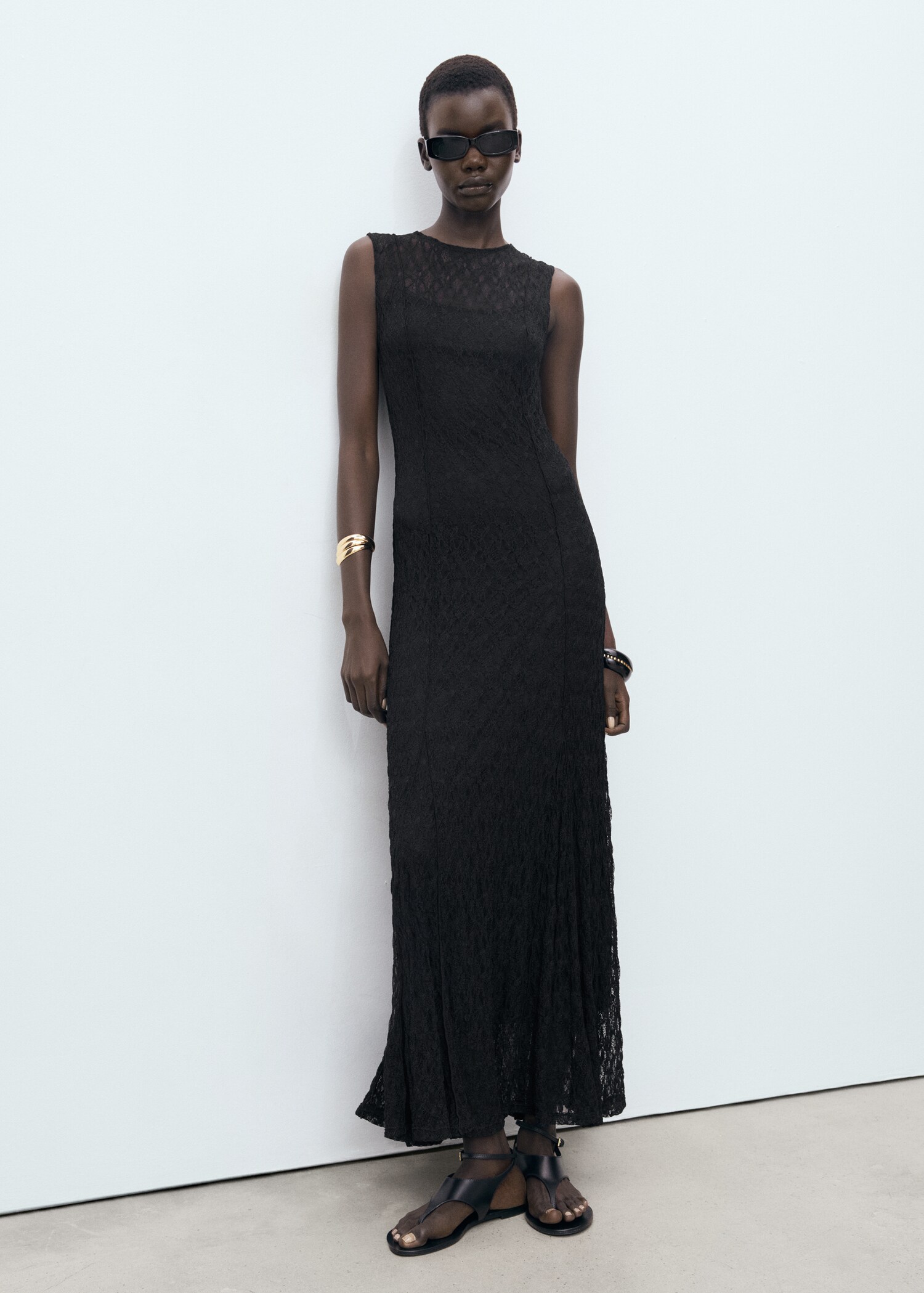 Long lace dress - General plane