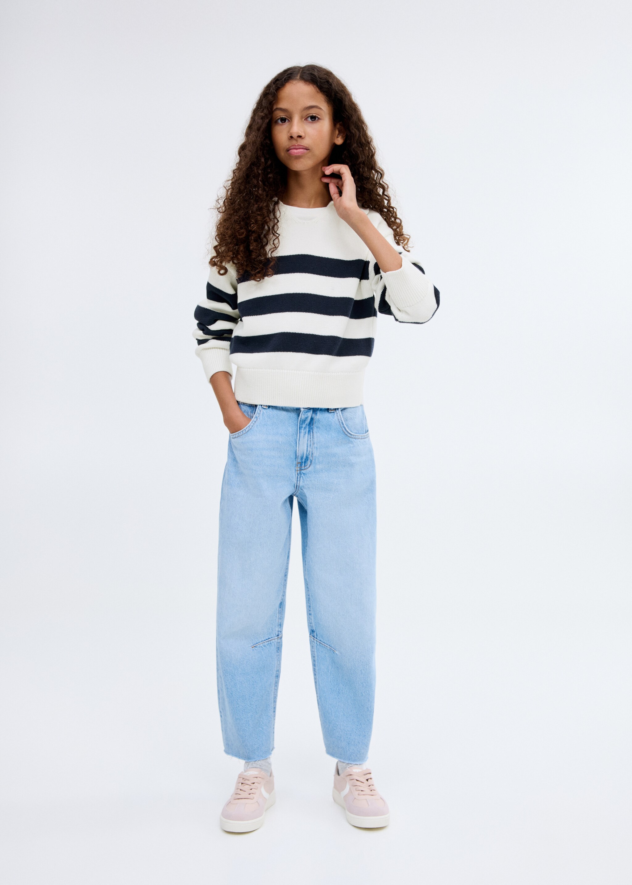 Knitted polo-neck sweater - General plane