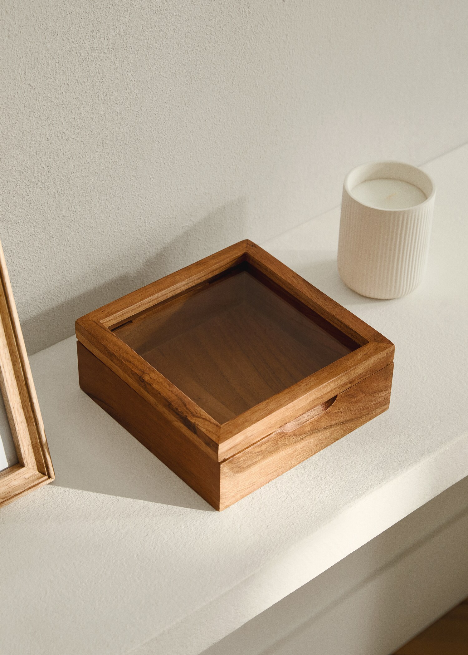 Medium wooden jewelry box - General plane